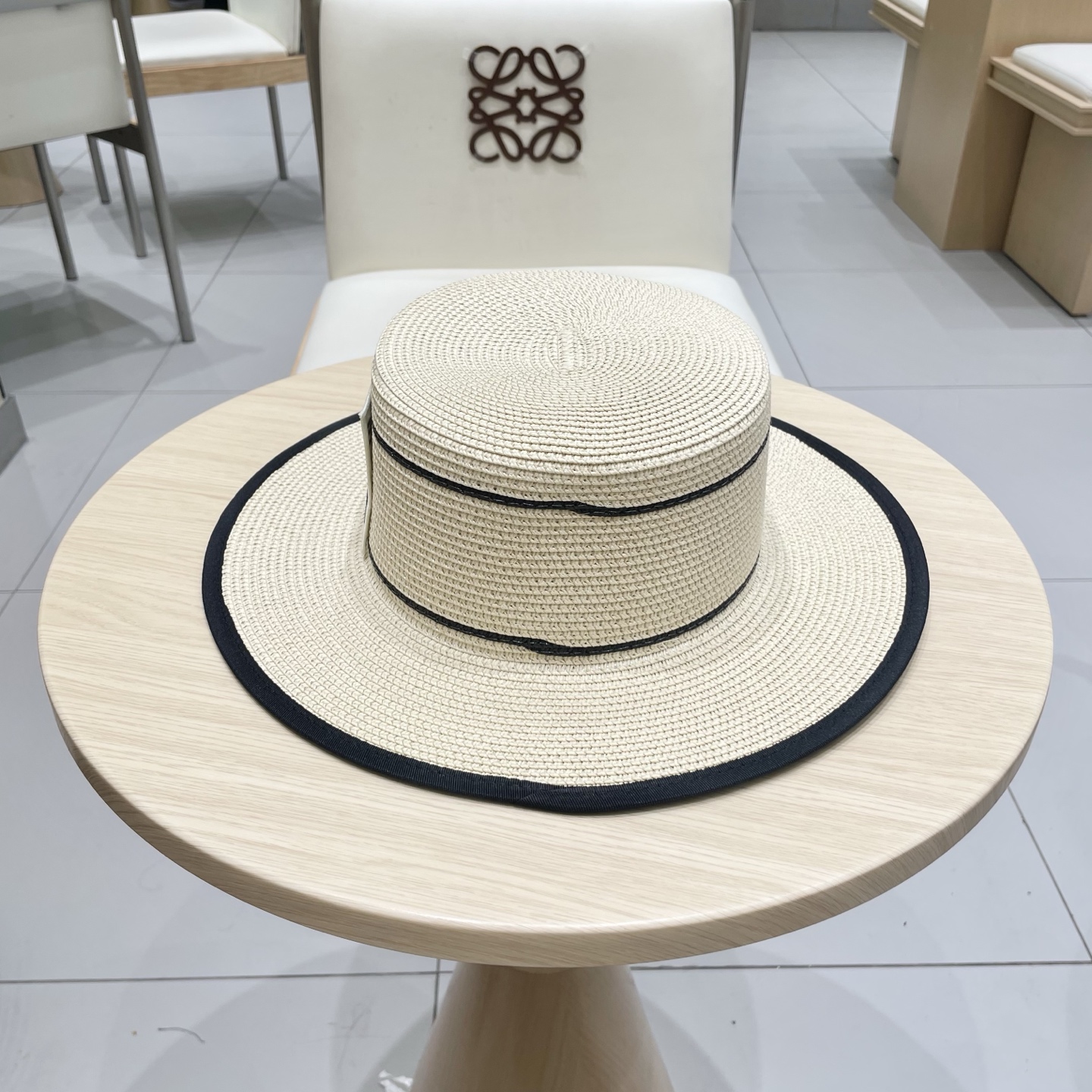  LOEWE罗意威大檐帽，太阳大草帽，细草制作，官方款开模，非市场普通版本,头围57cm