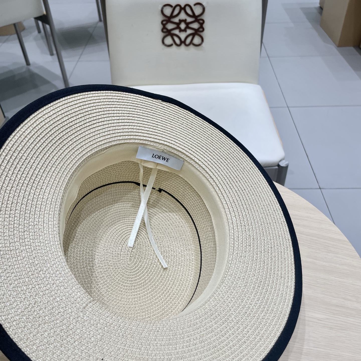  LOEWE罗意威大檐帽，太阳大草帽，细草制作，官方款开模，非市场普通版本,头围57cm