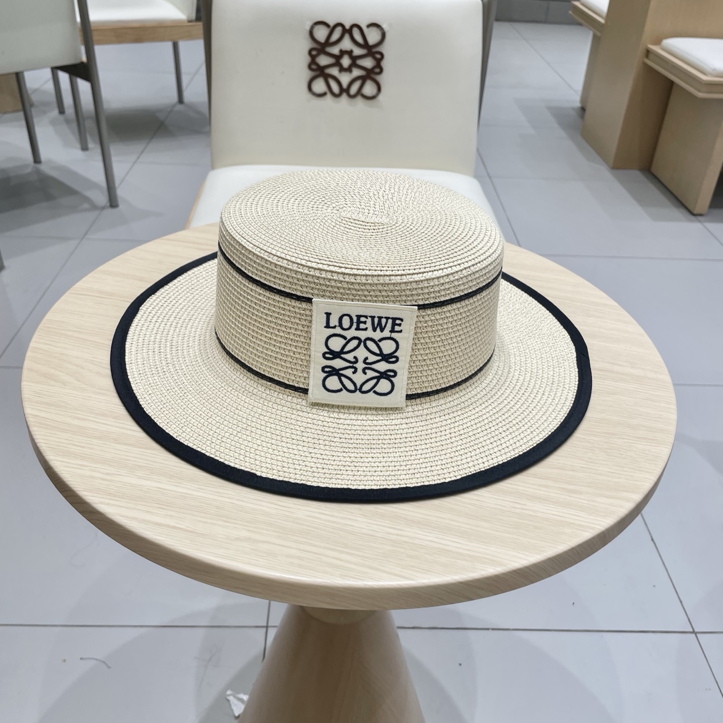  LOEWE罗意威大檐帽，太阳大草帽，细草制作，官方款开模，非市场普通版本,头围57cm