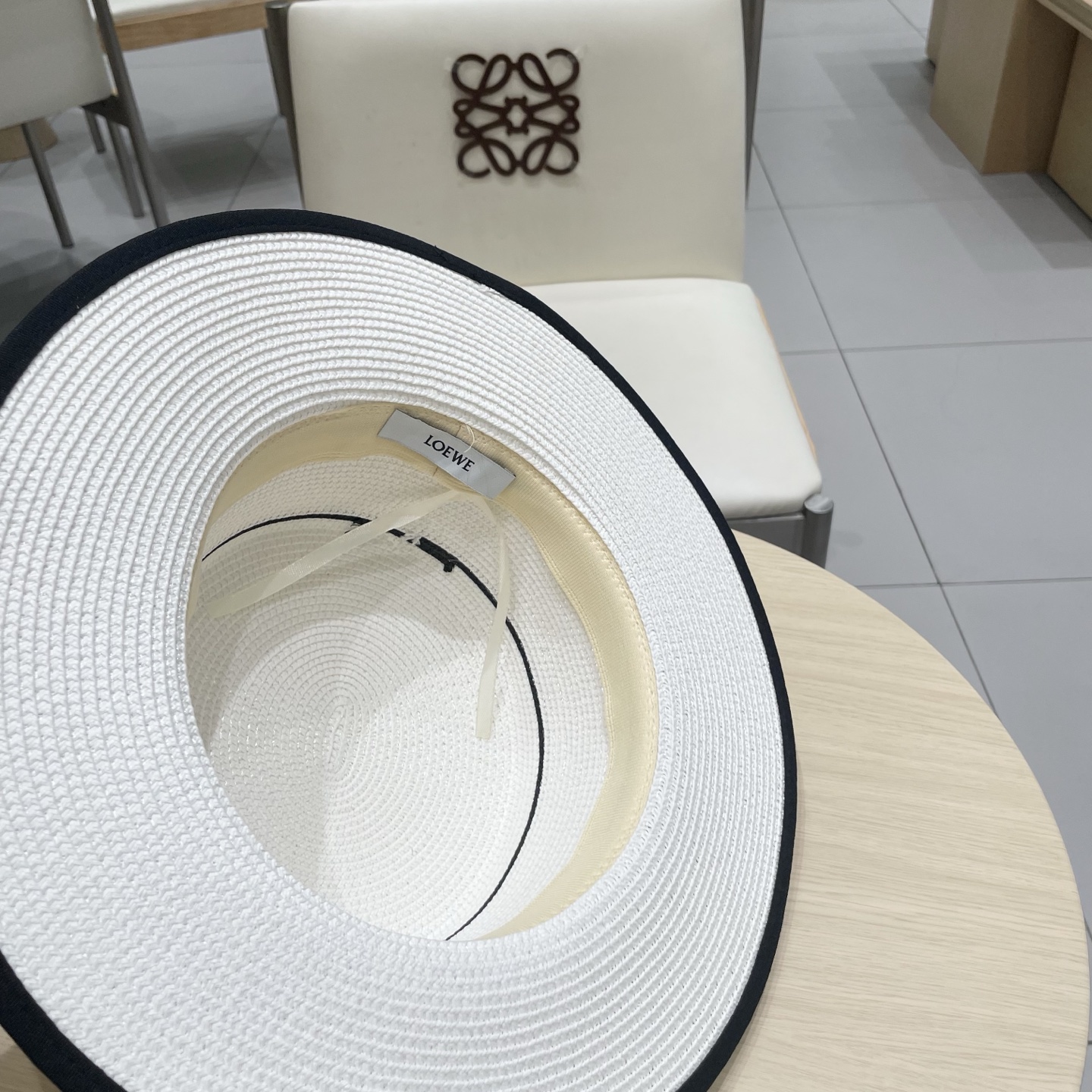  LOEWE罗意威大檐帽，太阳大草帽，细草制作，官方款开模，非市场普通版本,头围57cm