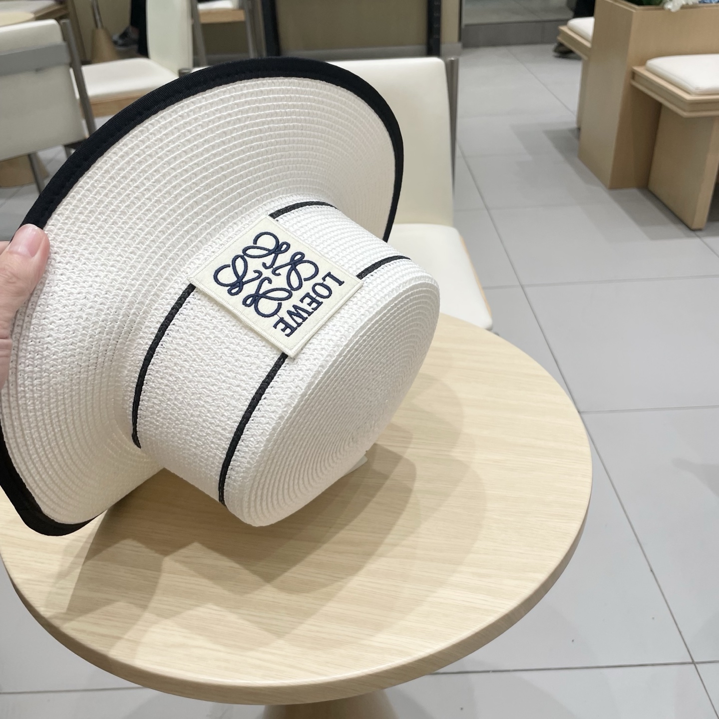  LOEWE罗意威大檐帽，太阳大草帽，细草制作，官方款开模，非市场普通版本,头围57cm