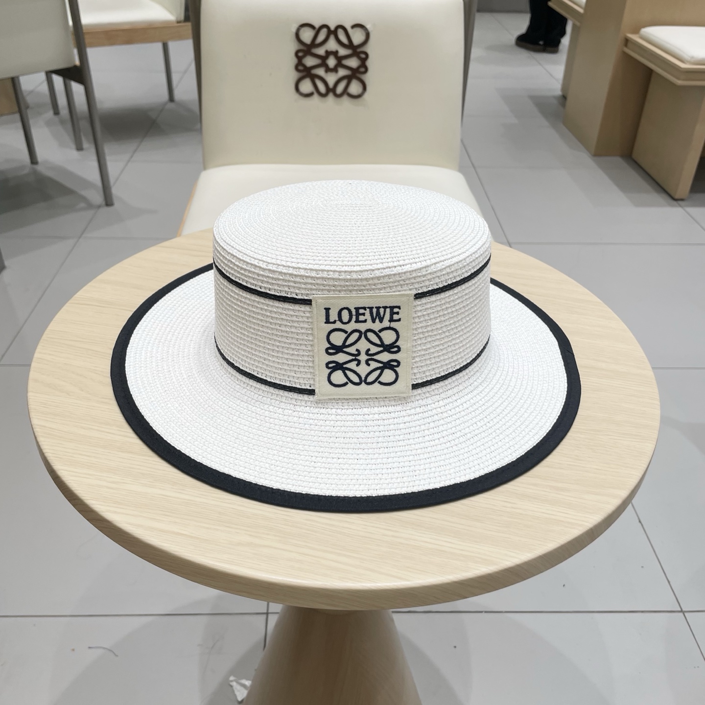  LOEWE罗意威大檐帽，太阳大草帽，细草制作，官方款开模，非市场普通版本,头围57cm