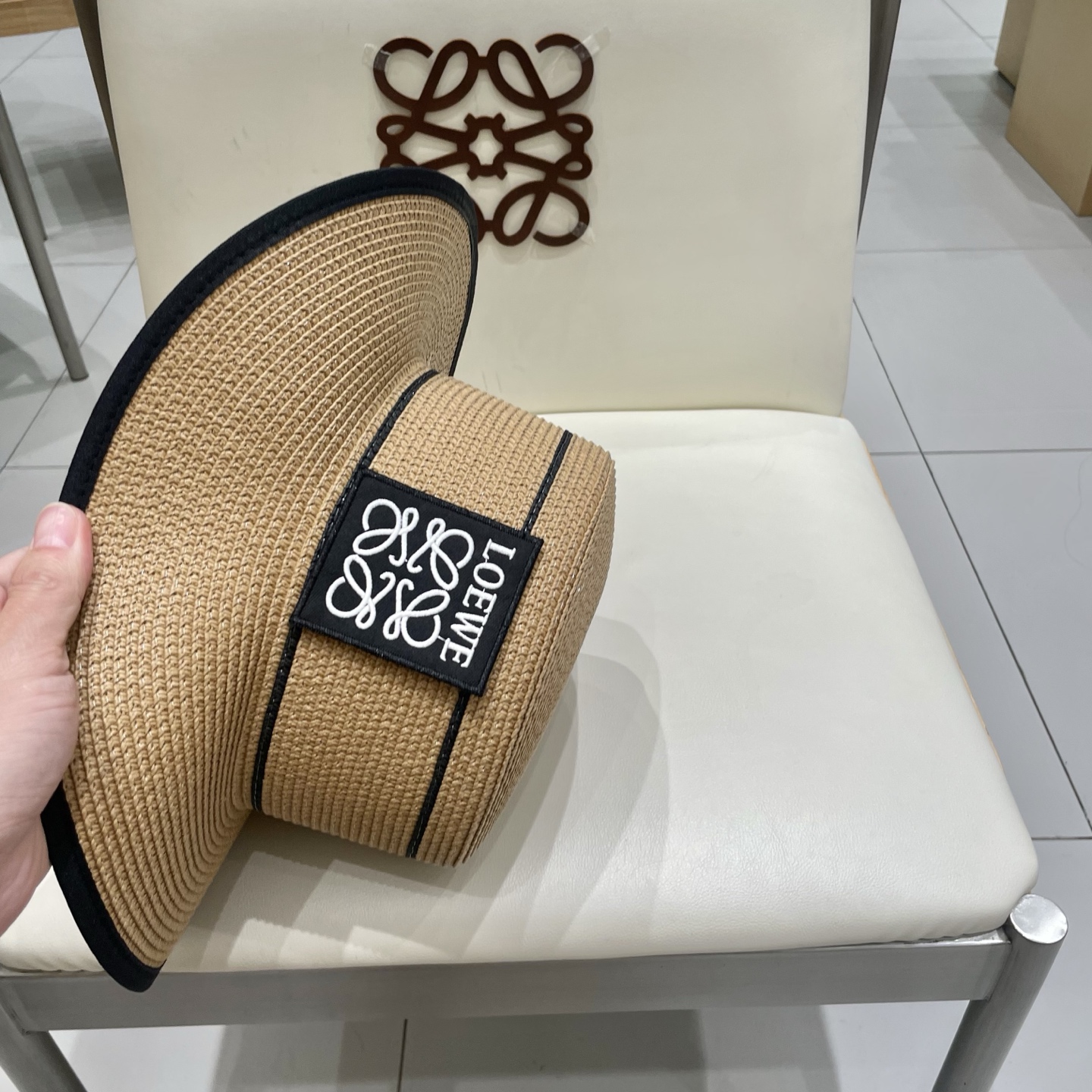  LOEWE罗意威大檐帽，太阳大草帽，细草制作，官方款开模，非市场普通版本,头围57cm