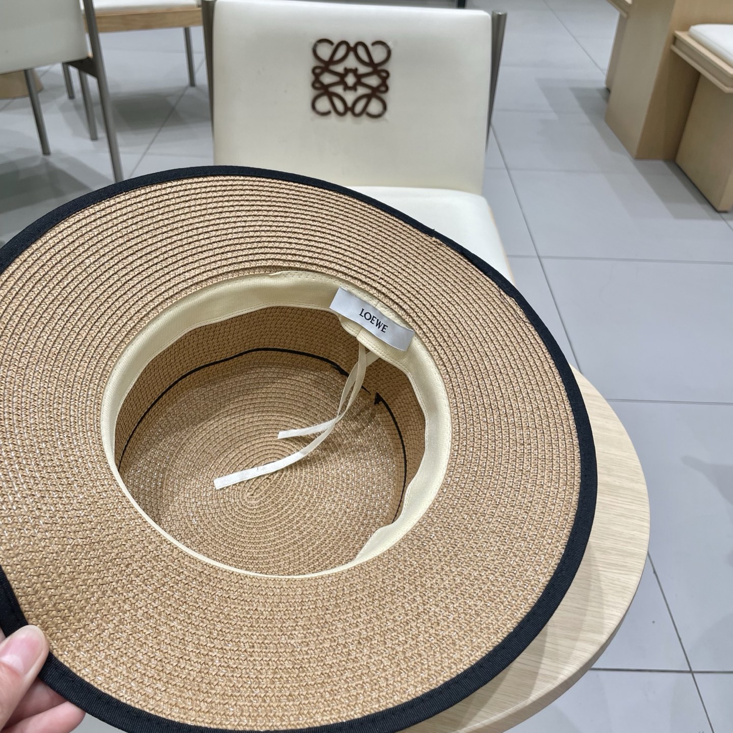  LOEWE罗意威大檐帽，太阳大草帽，细草制作，官方款开模，非市场普通版本,头围57cm