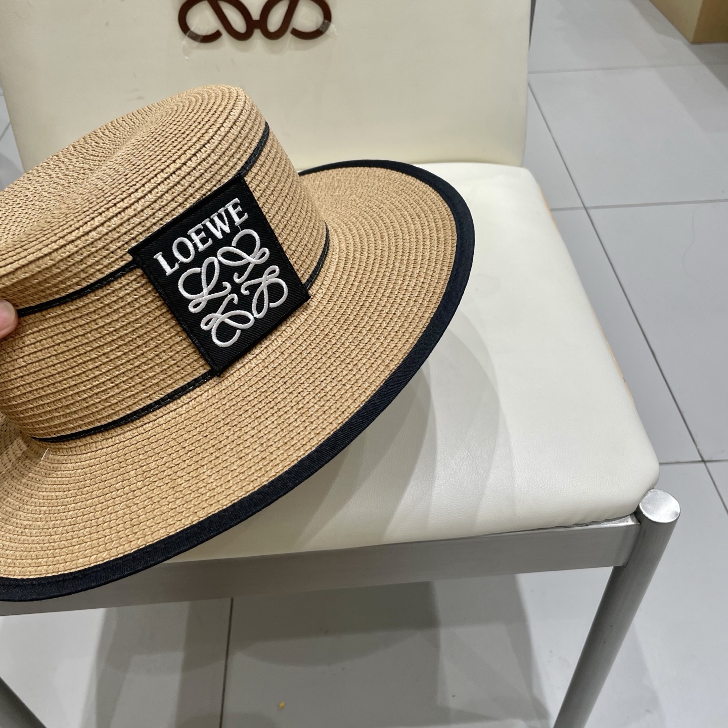  LOEWE罗意威大檐帽，太阳大草帽，细草制作，官方款开模，非市场普通版本,头围57cm
