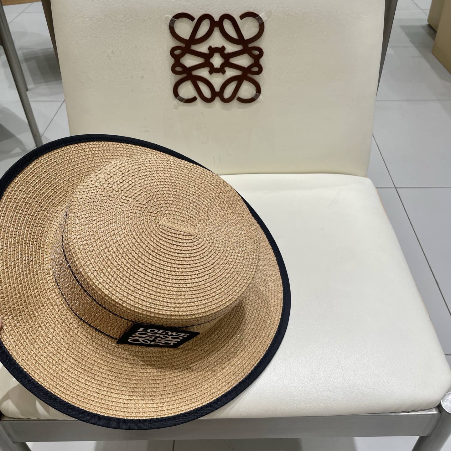  LOEWE罗意威大檐帽，太阳大草帽，细草制作，官方款开模，非市场普通版本,头围57cm