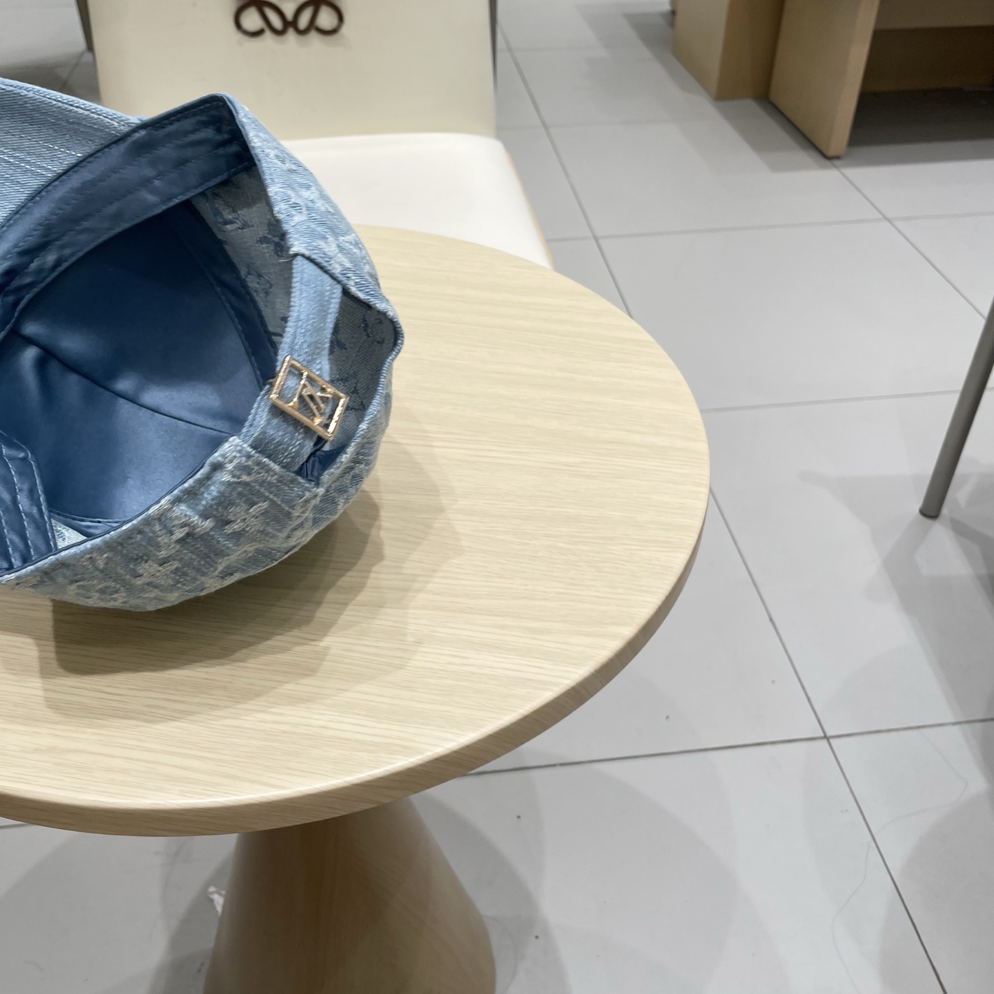 🧢路易威登棒球帽 LouisVuitton😍新款LV棒球帽，重工打造♥️高端大气，百搭款🤗男女通用！跑量