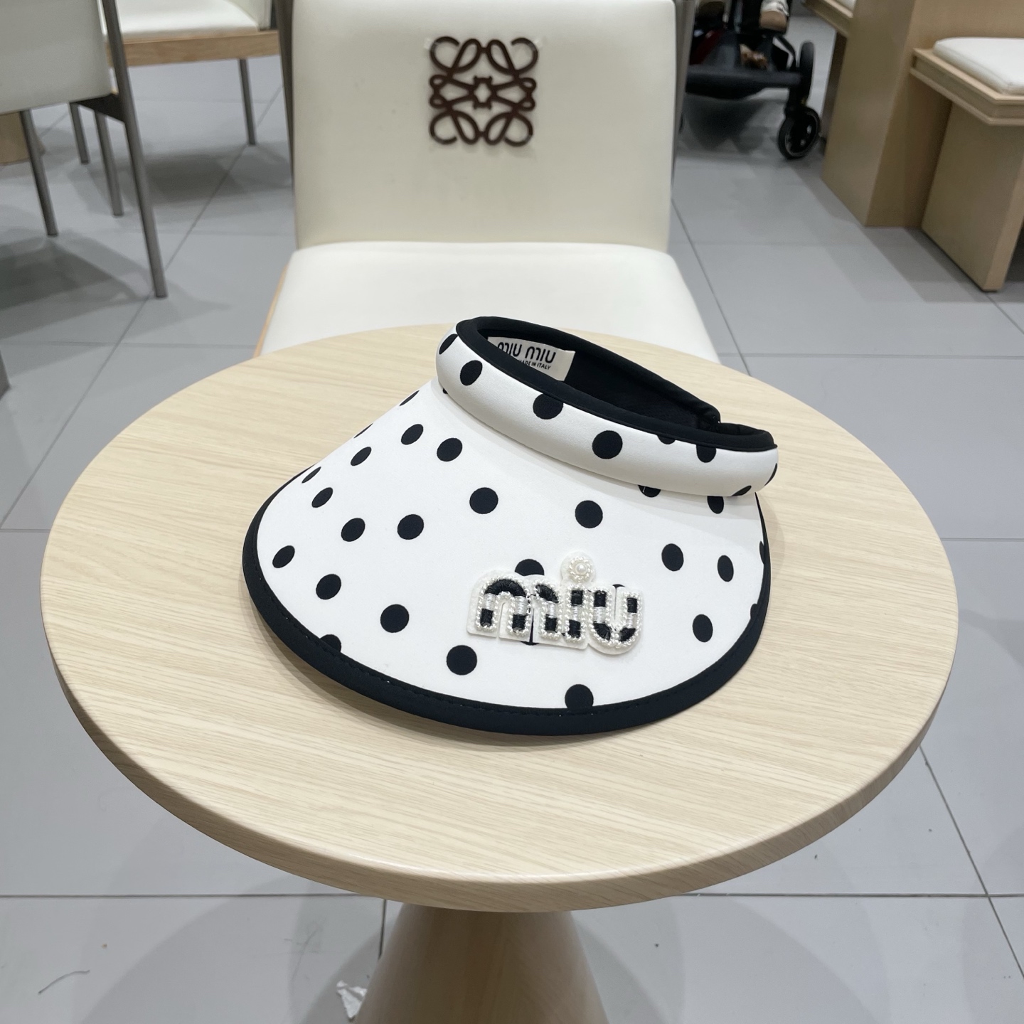 NO:348000,Miumiu Miu new polka dot empty top sun hat, sun headband hat, straw hat fisherman hat baseball hat, hat, miumiu, espadrilles, hatsmiumiu缪缪新款波点空顶遮阳帽,遮阳发箍帽子草帽渔夫帽棒球帽,帽子,miumiu,espadrilles,hats,hat