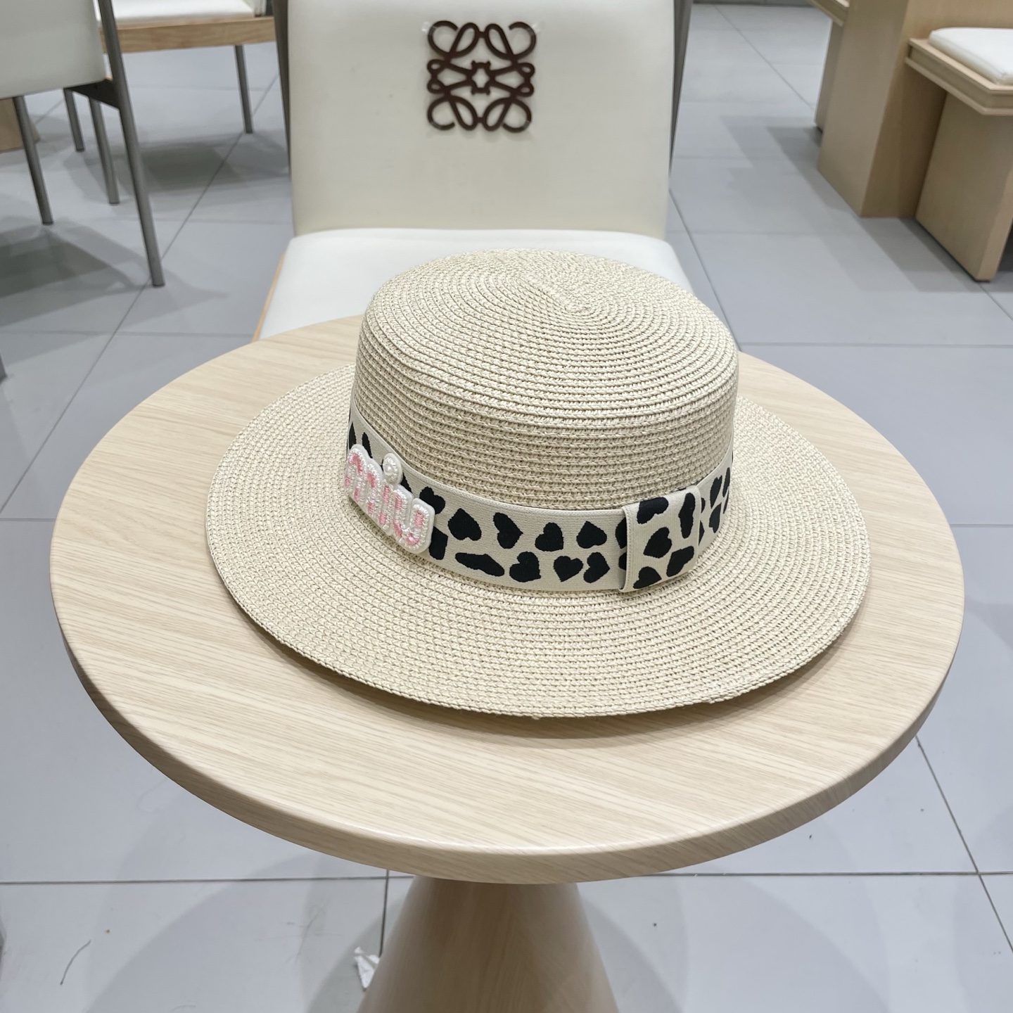 miumiu缪缪拉菲草帽，平顶礼帽，头围57cm