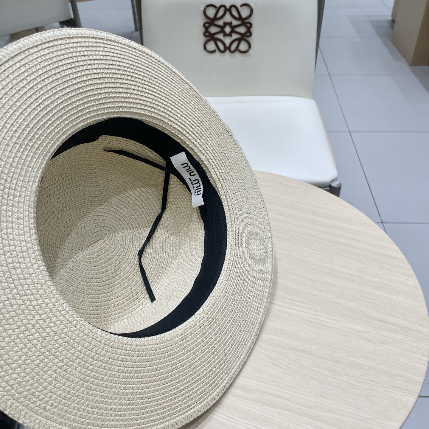 miumiu缪缪拉菲草帽，平顶礼帽，头围57cm