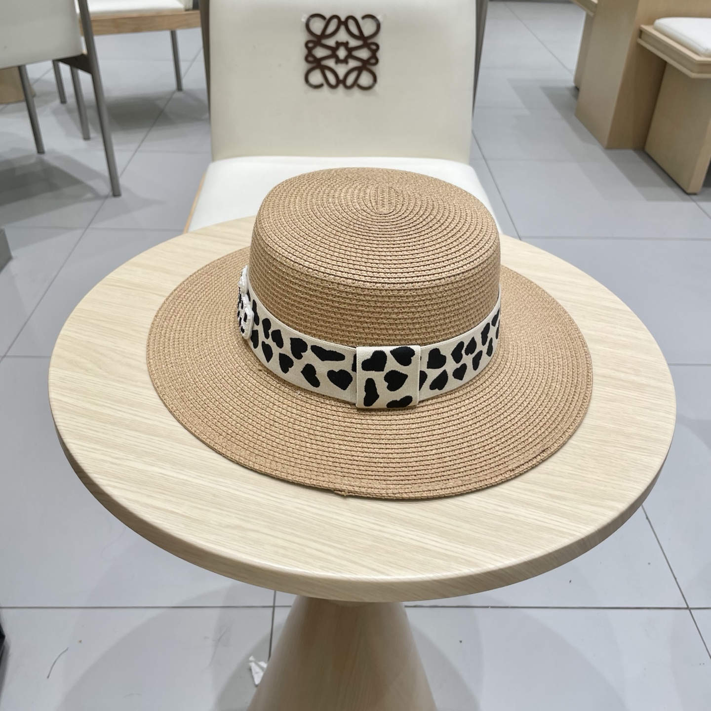 miumiu缪缪拉菲草帽，平顶礼帽，头围57cm