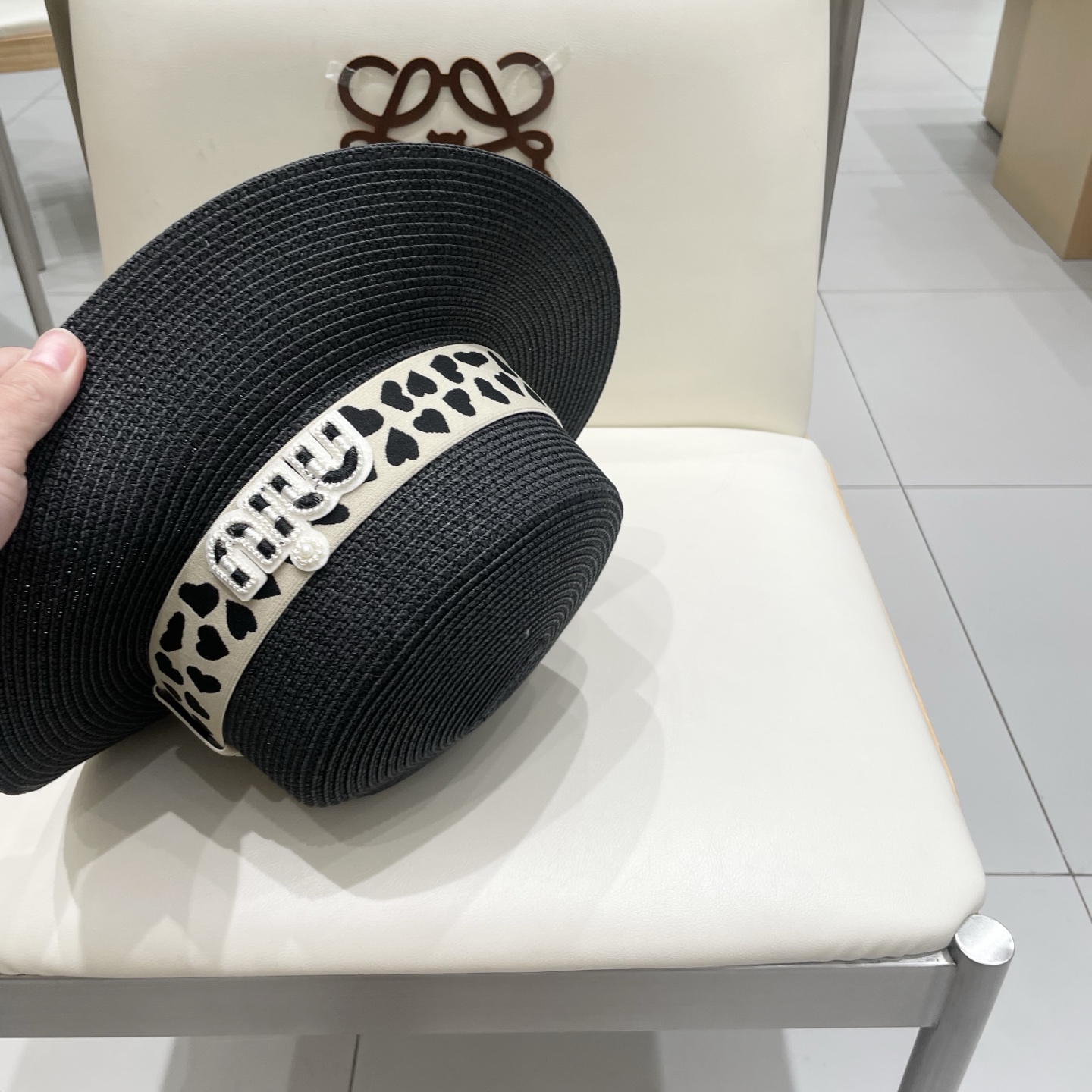 miumiu缪缪拉菲草帽，平顶礼帽，头围57cm