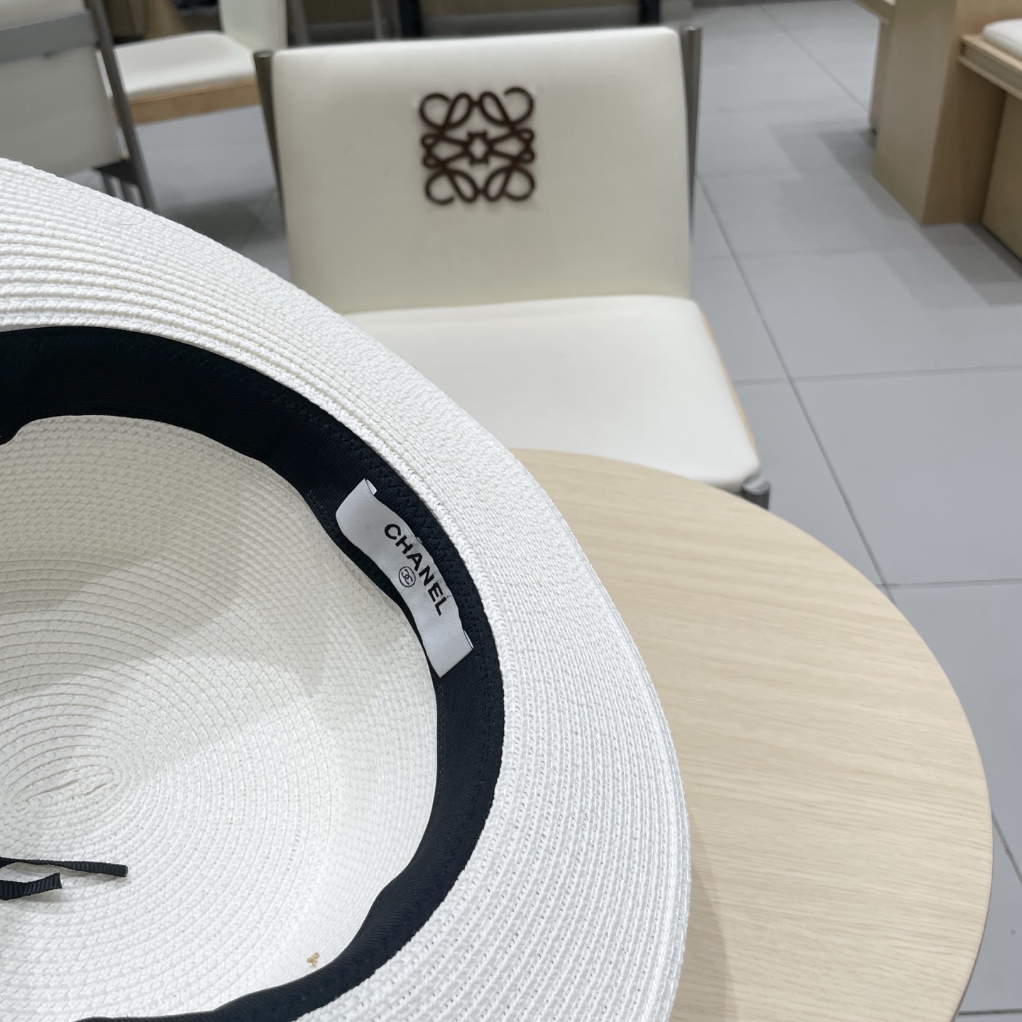 miumiu缪缪拉菲草帽，平顶礼帽，头围57cm