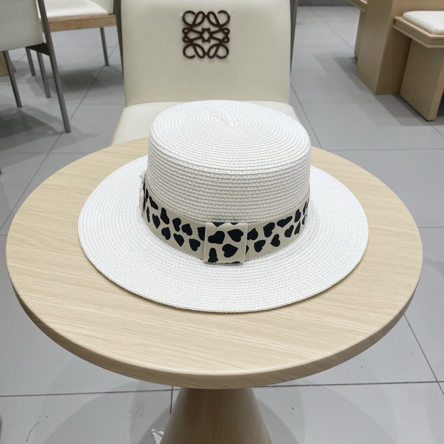 miumiu缪缪拉菲草帽，平顶礼帽，头围57cm