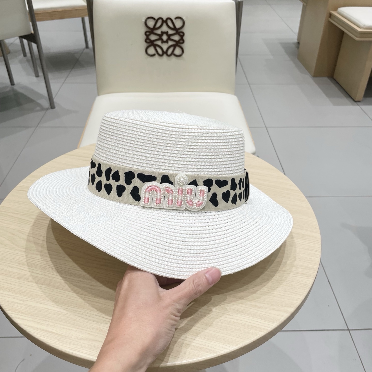 miumiu缪缪拉菲草帽，平顶礼帽，头围57cm