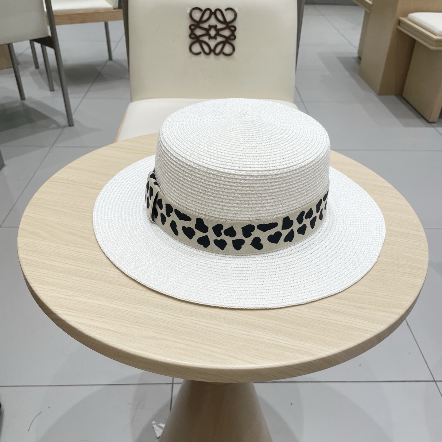 miumiu缪缪拉菲草帽，平顶礼帽，头围57cm