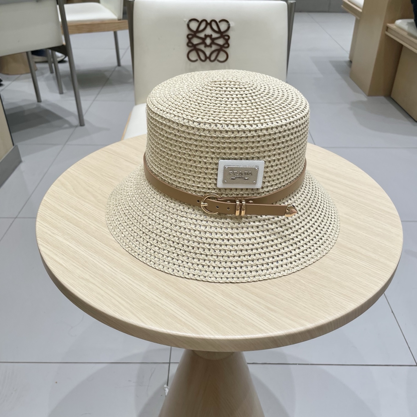 NO:358194,Prada Prada bucket straw hat, hollow top hat, head circumference 57cm hat straw hat fisherman hat baseball hat, hat, prada, prada, espadrilles, hatsPrada普拉达水桶草帽,镂空礼帽,头围57cm帽子草帽渔夫帽棒球帽,帽子,prada,prada,espadrilles,hats,hat