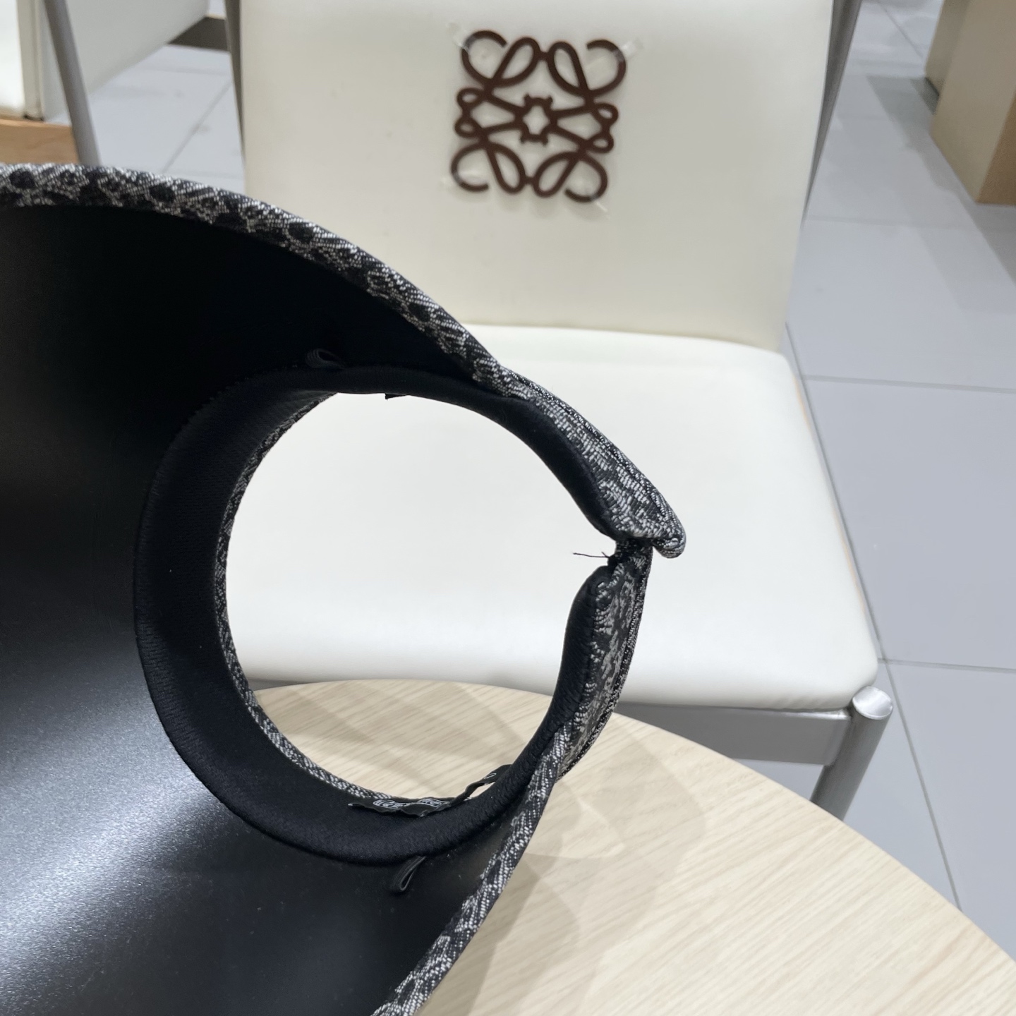  克罗心轻奢款空顶帽
高级！