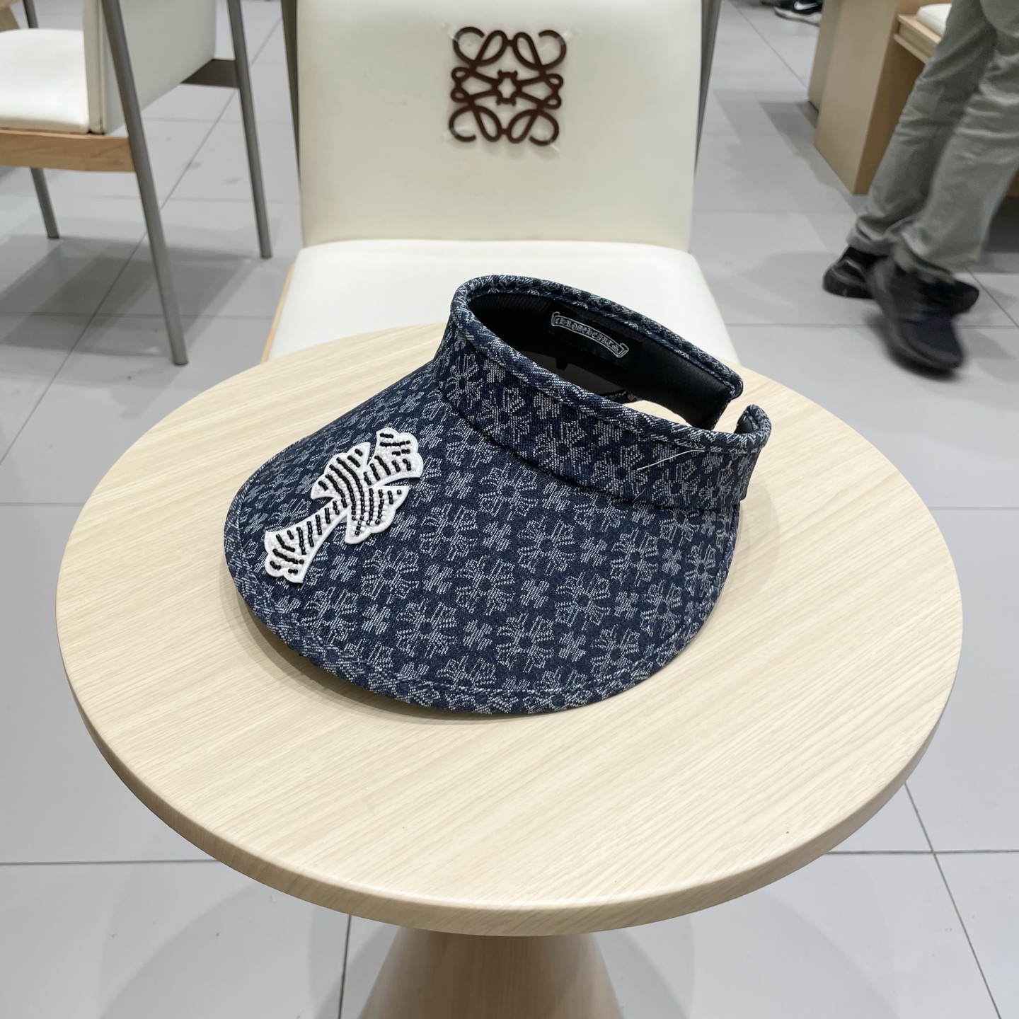  克罗心轻奢款空顶帽
高级！