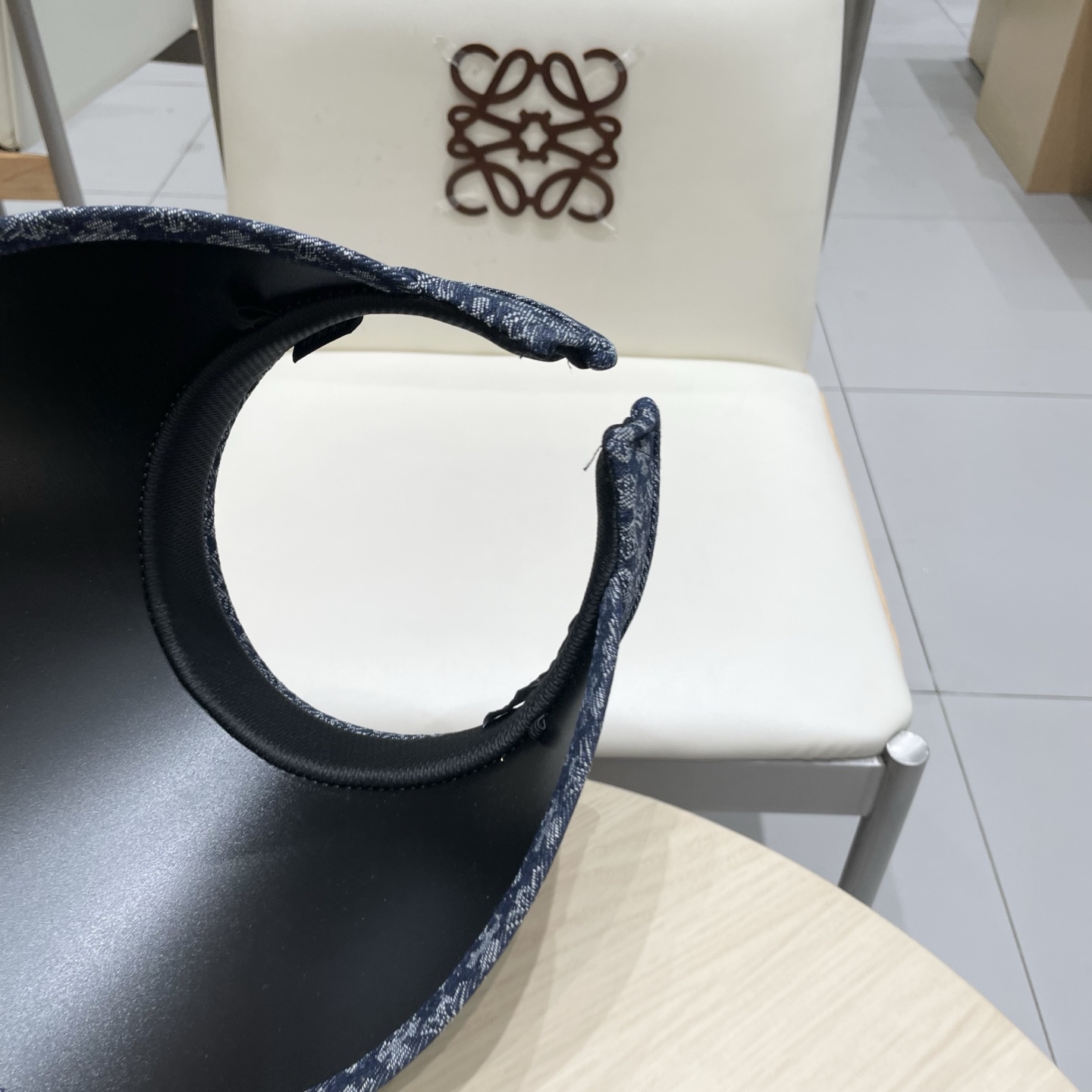  克罗心轻奢款空顶帽
高级！