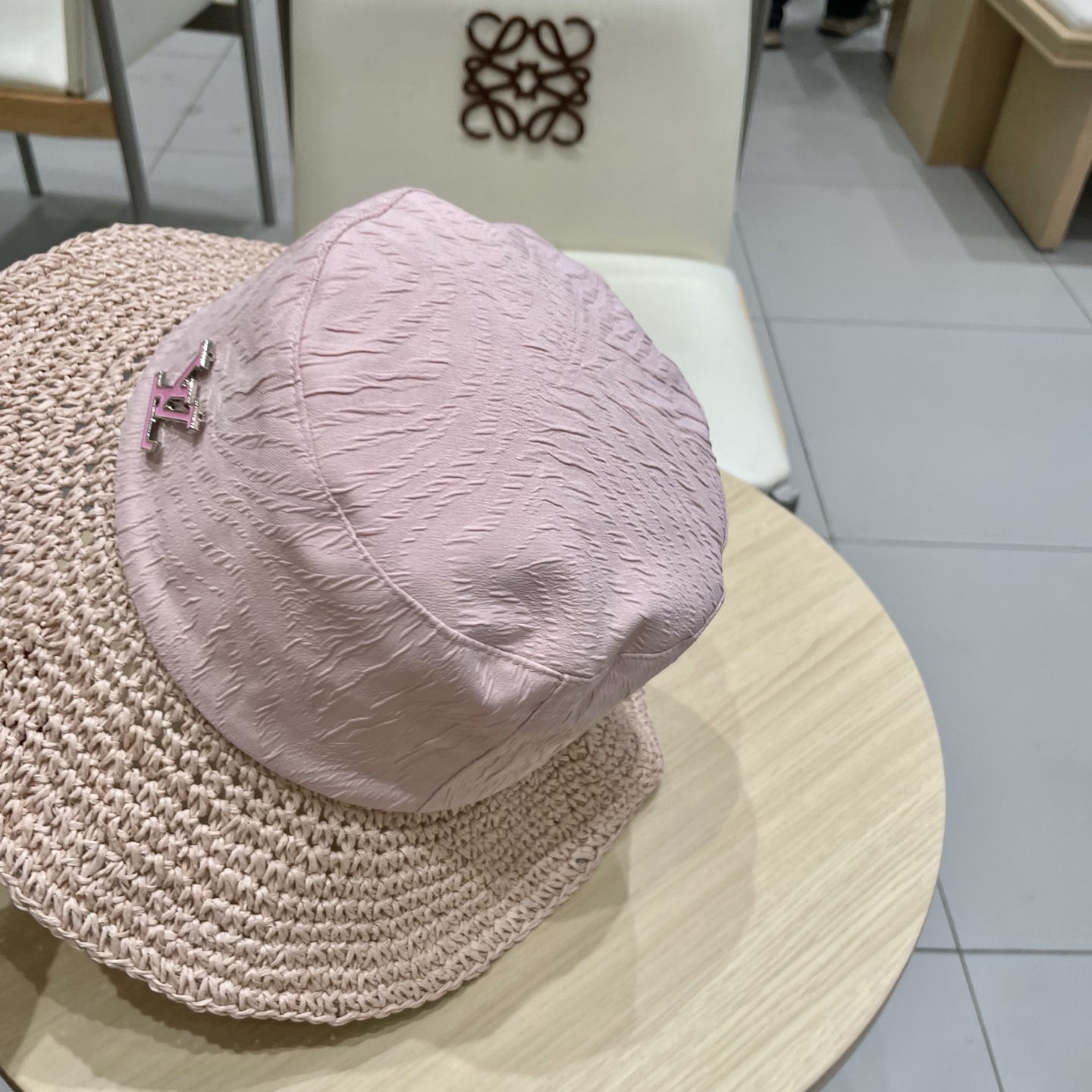  🧢路易威登棒球帽 LouisVuitton镂空草编渔夫帽女2025年春新款大帽檐遮阳帽子显脸小海边度假