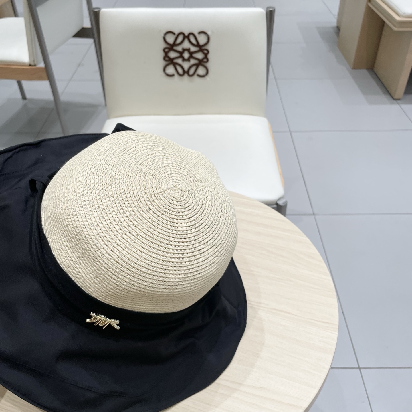  dior迪奥夏季大檐蝴蝶结遮阳草帽女出游百搭度假风防晒帽显脸小渔夫帽