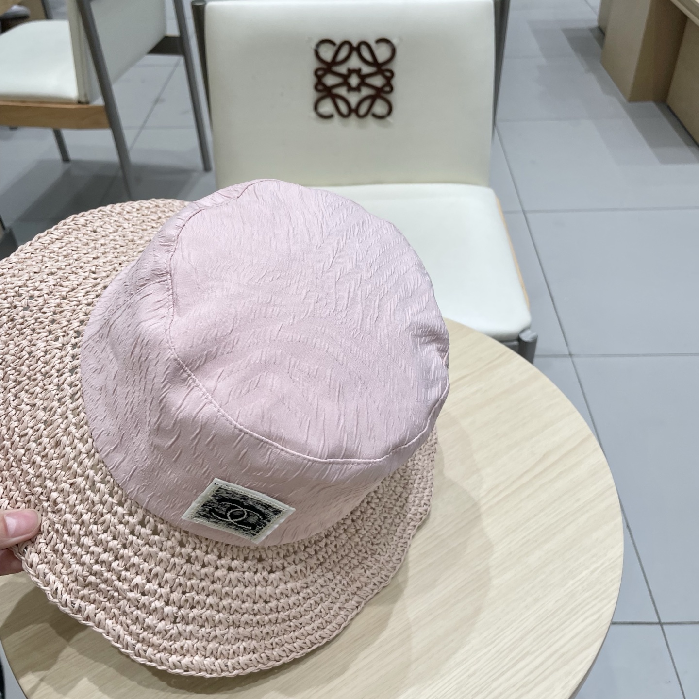  chanel香奈儿2025新款夏季布草混编遮阳帽休闲百搭镂空帽檐防晒渔夫帽显脸小女