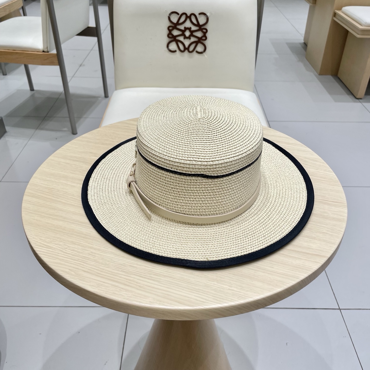  Chanel香奈儿平顶草帽，礼帽，头围57cm
​