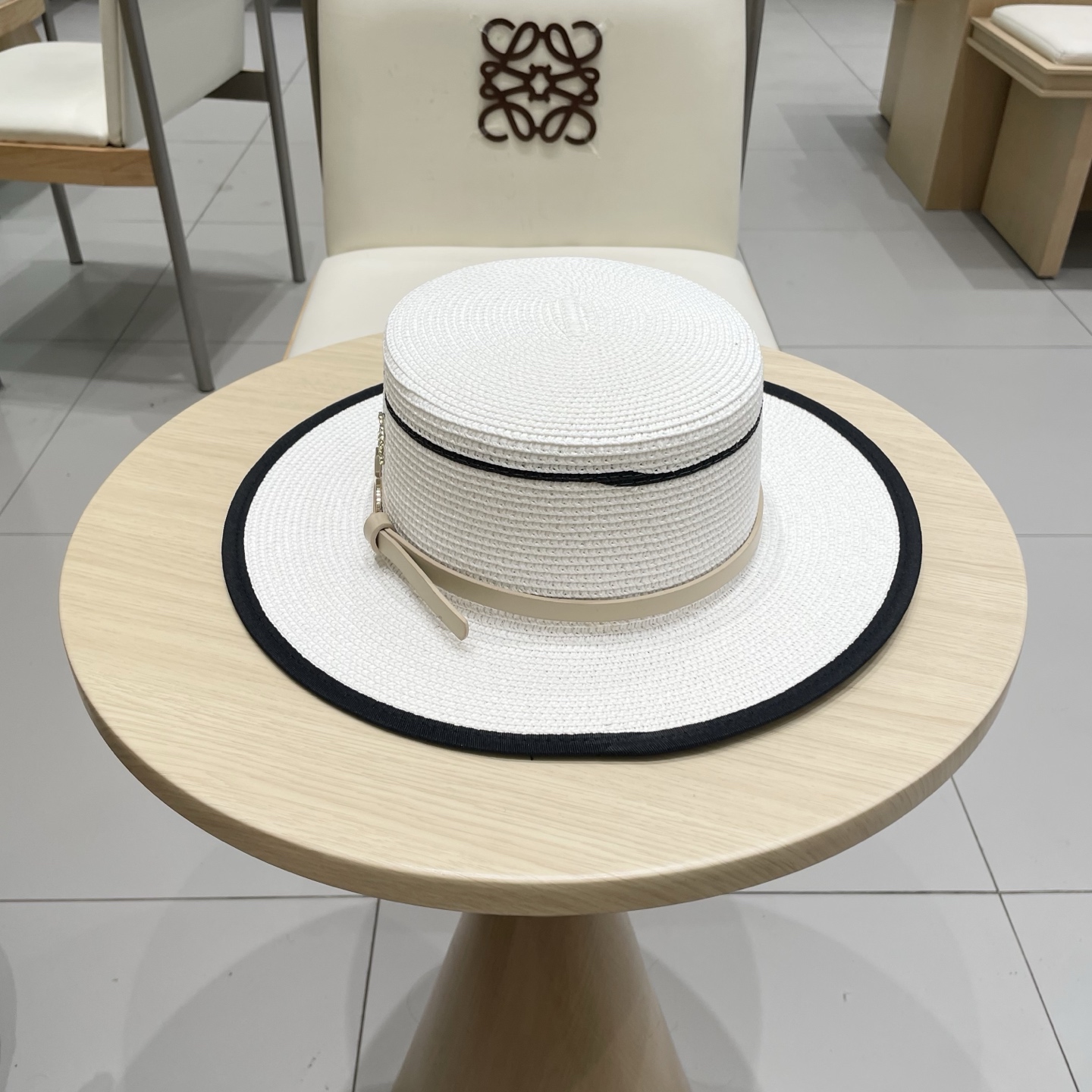  Chanel香奈儿平顶草帽，礼帽，头围57cm
​