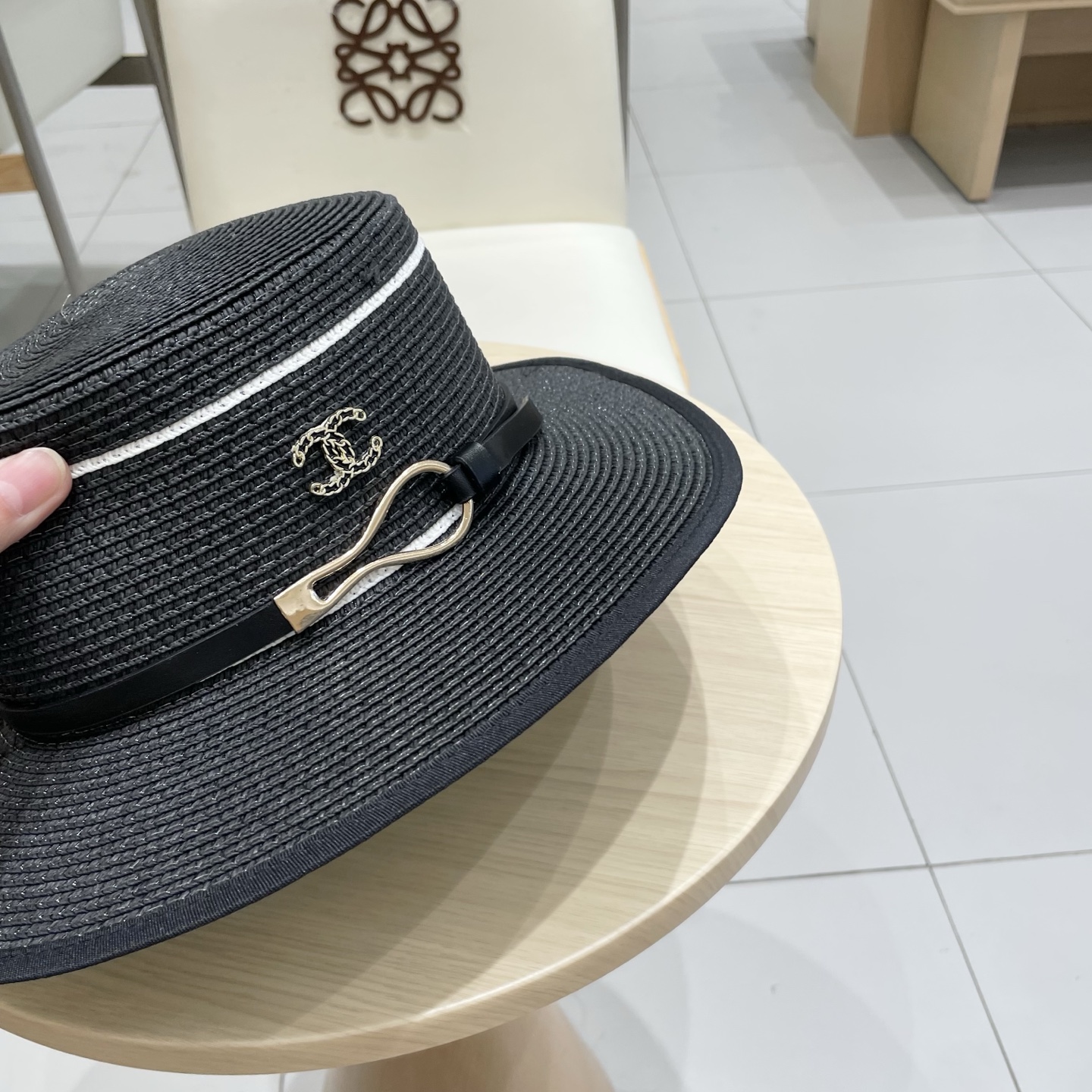  Chanel香奈儿平顶草帽，礼帽，头围57cm
  ​