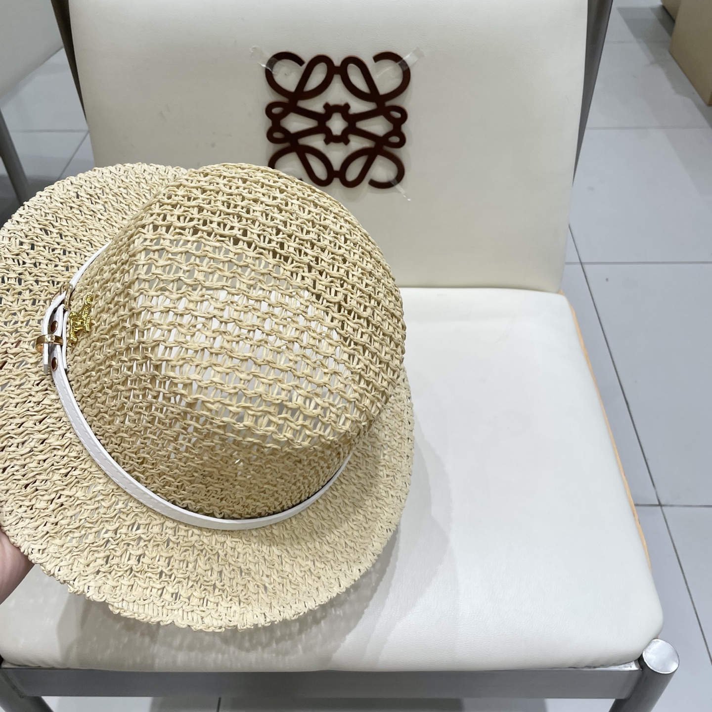 Lv路易威登手工编织夏季草编礼帽透气草帽女2025新款显脸小平檐度假风遮阳帽