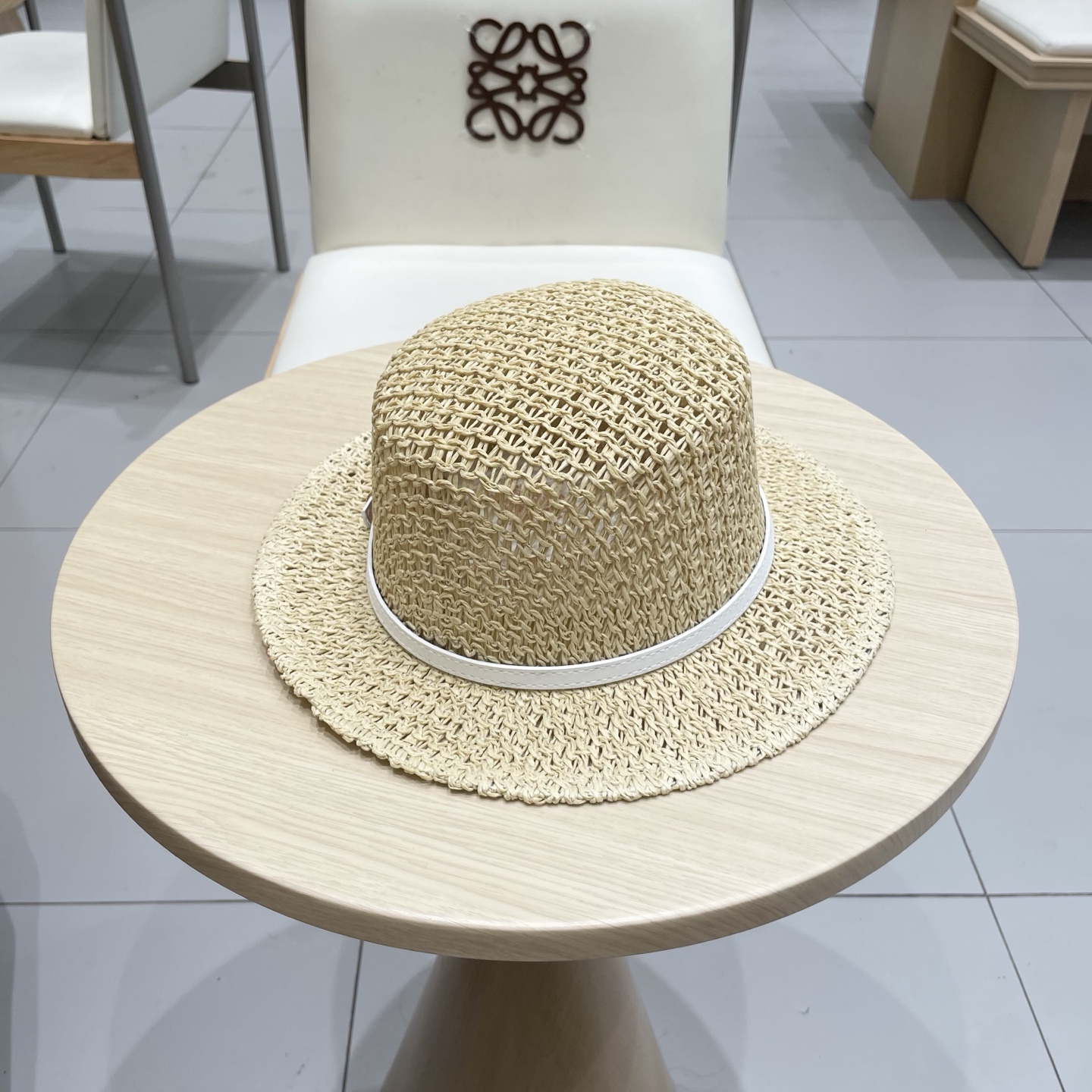 Lv路易威登手工编织夏季草编礼帽透气草帽女2025新款显脸小平檐度假风遮阳帽
