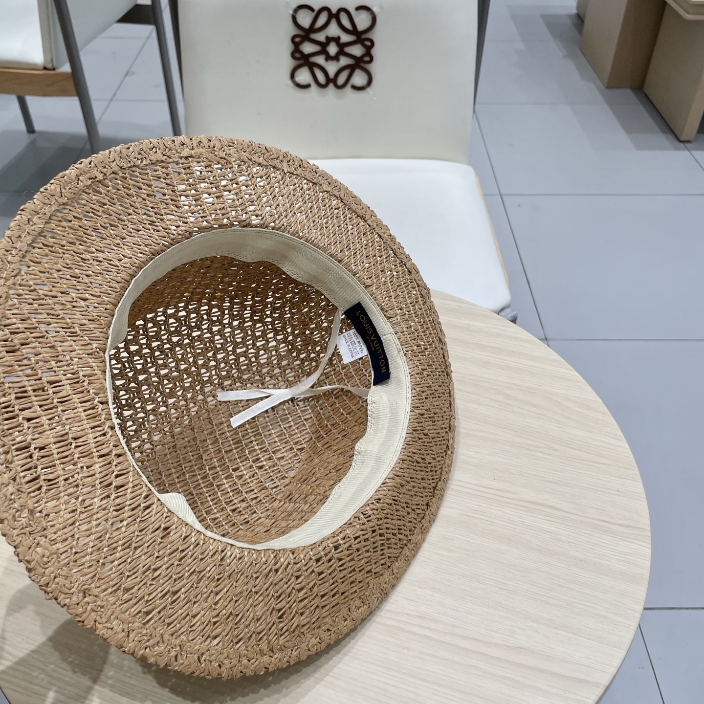 Lv路易威登手工编织夏季草编礼帽透气草帽女2025新款显脸小平檐度假风遮阳帽