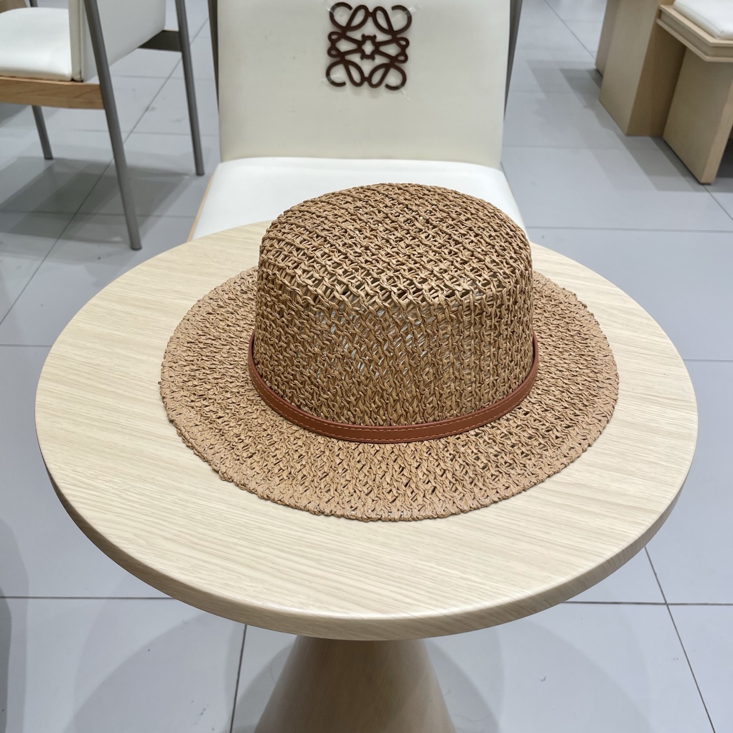 Lv路易威登手工编织夏季草编礼帽透气草帽女2025新款显脸小平檐度假风遮阳帽