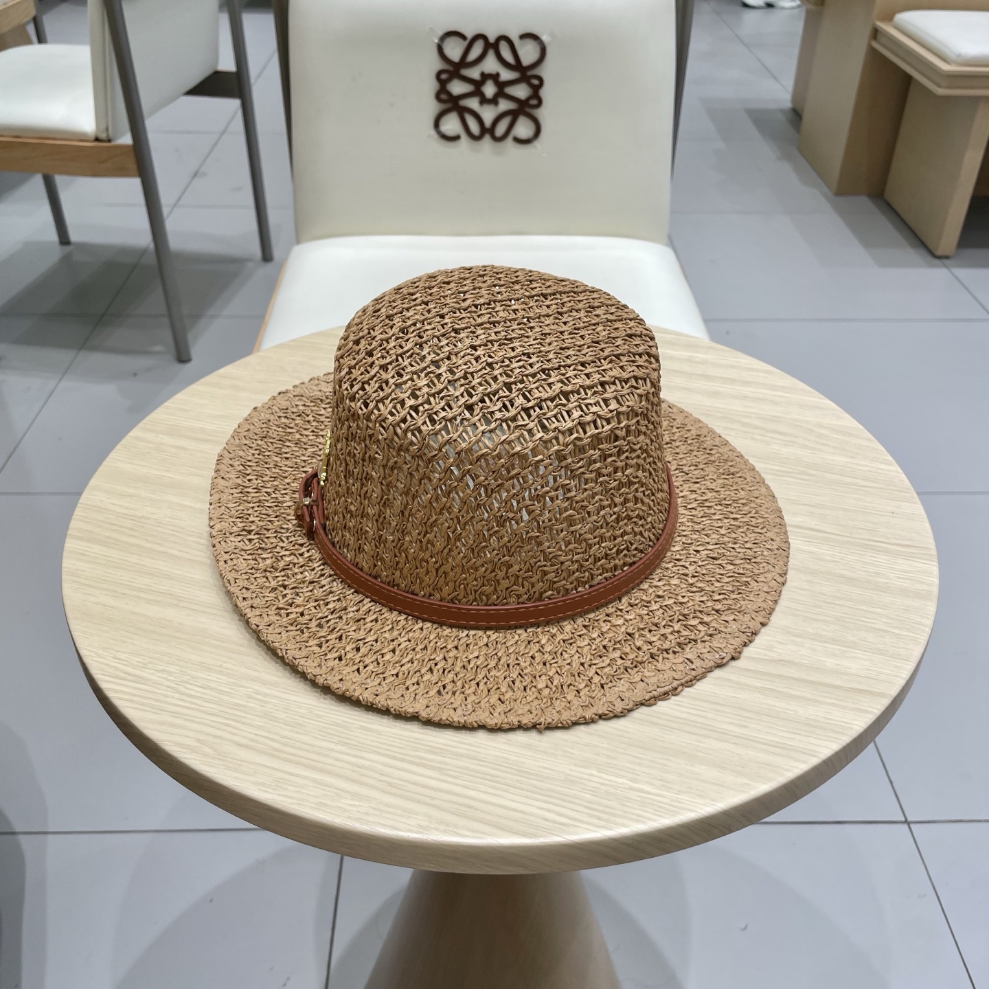 Lv路易威登手工编织夏季草编礼帽透气草帽女2025新款显脸小平檐度假风遮阳帽