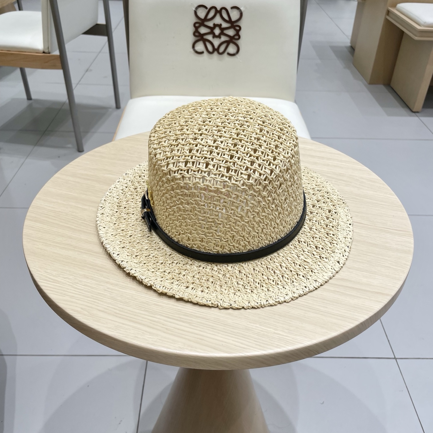 Lv路易威登手工编织夏季草编礼帽透气草帽女2025新款显脸小平檐度假风遮阳帽