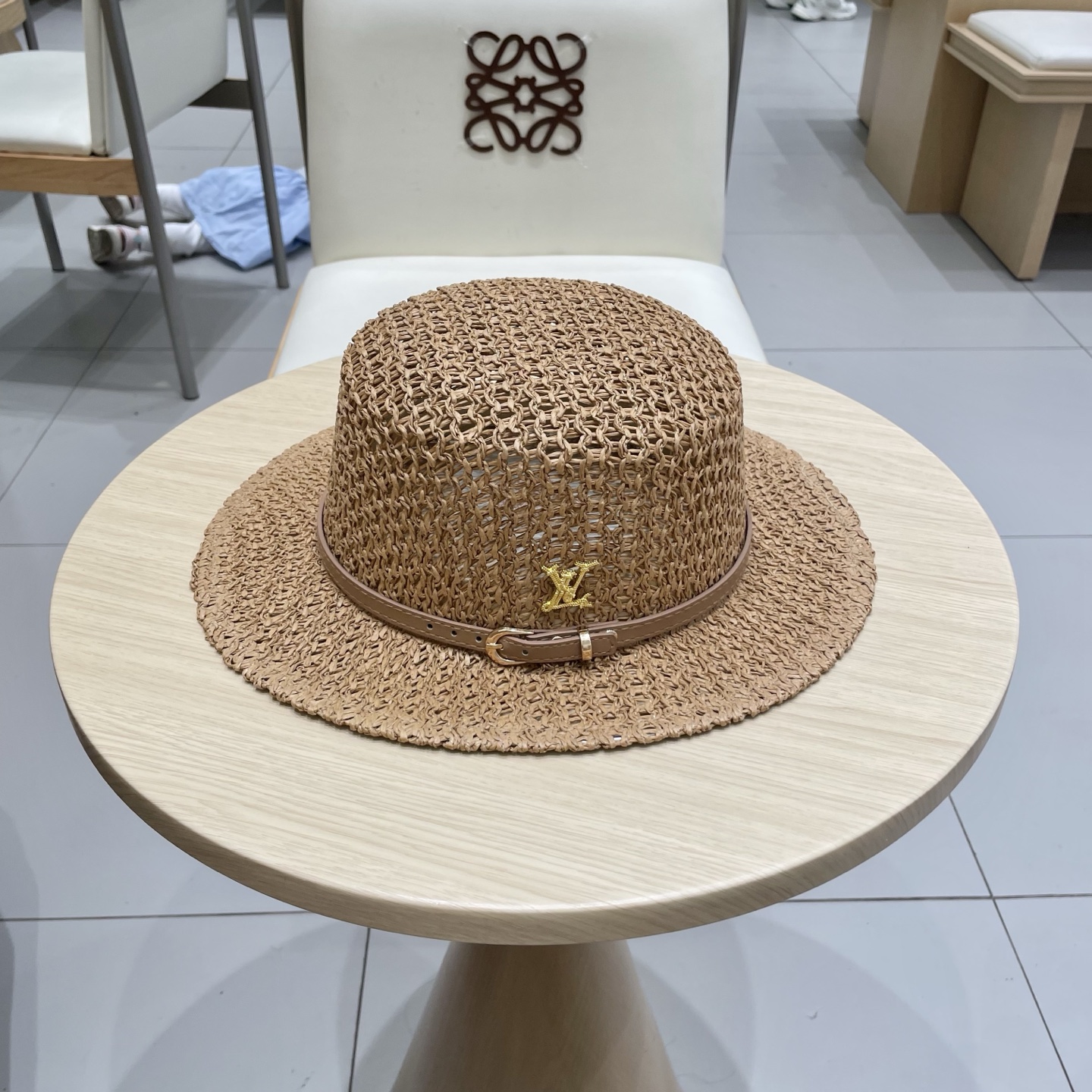 Lv路易威登手工编织夏季草编礼帽透气草帽女2025新款显脸小平檐度假风遮阳帽