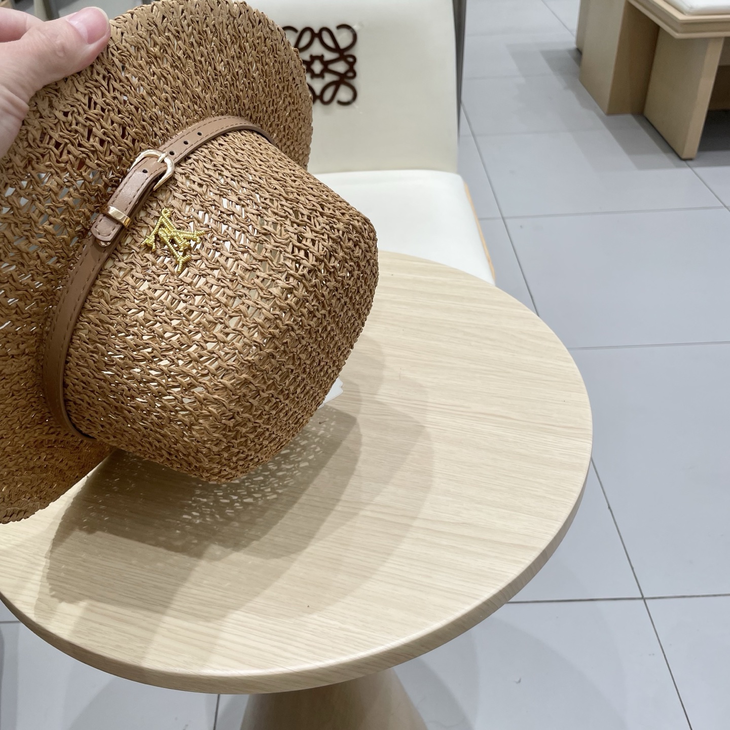 Lv路易威登手工编织夏季草编礼帽透气草帽女2025新款显脸小平檐度假风遮阳帽