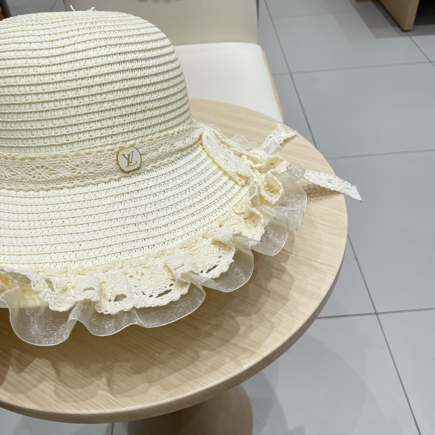 🧢路易威登棒球帽 LouisVuitton😍草帽女蕾丝蝴蝶结遮阳帽户外出游度假太阳帽沙滩防晒帽百搭渔夫帽