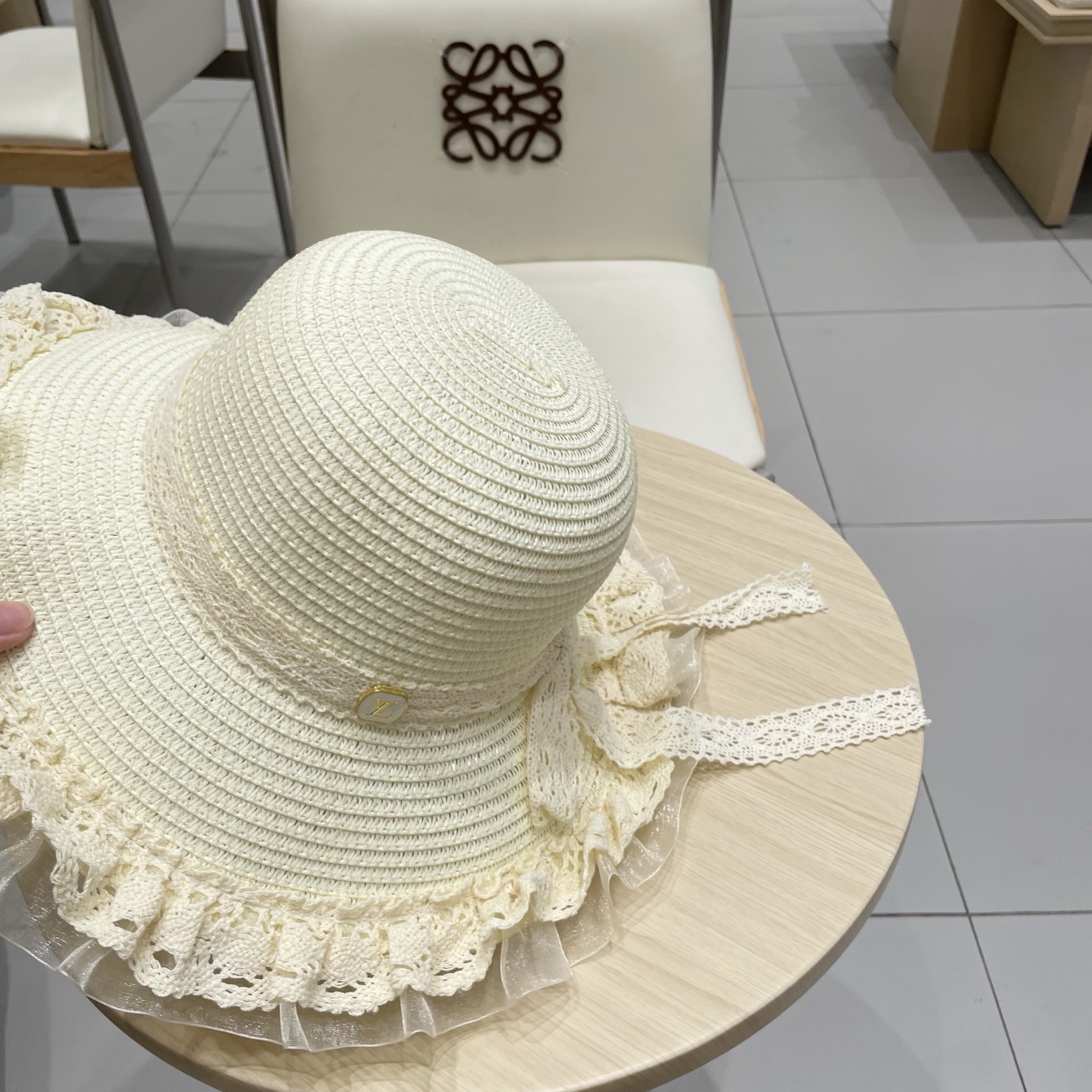 🧢路易威登棒球帽 LouisVuitton😍草帽女蕾丝蝴蝶结遮阳帽户外出游度假太阳帽沙滩防晒帽百搭渔夫帽