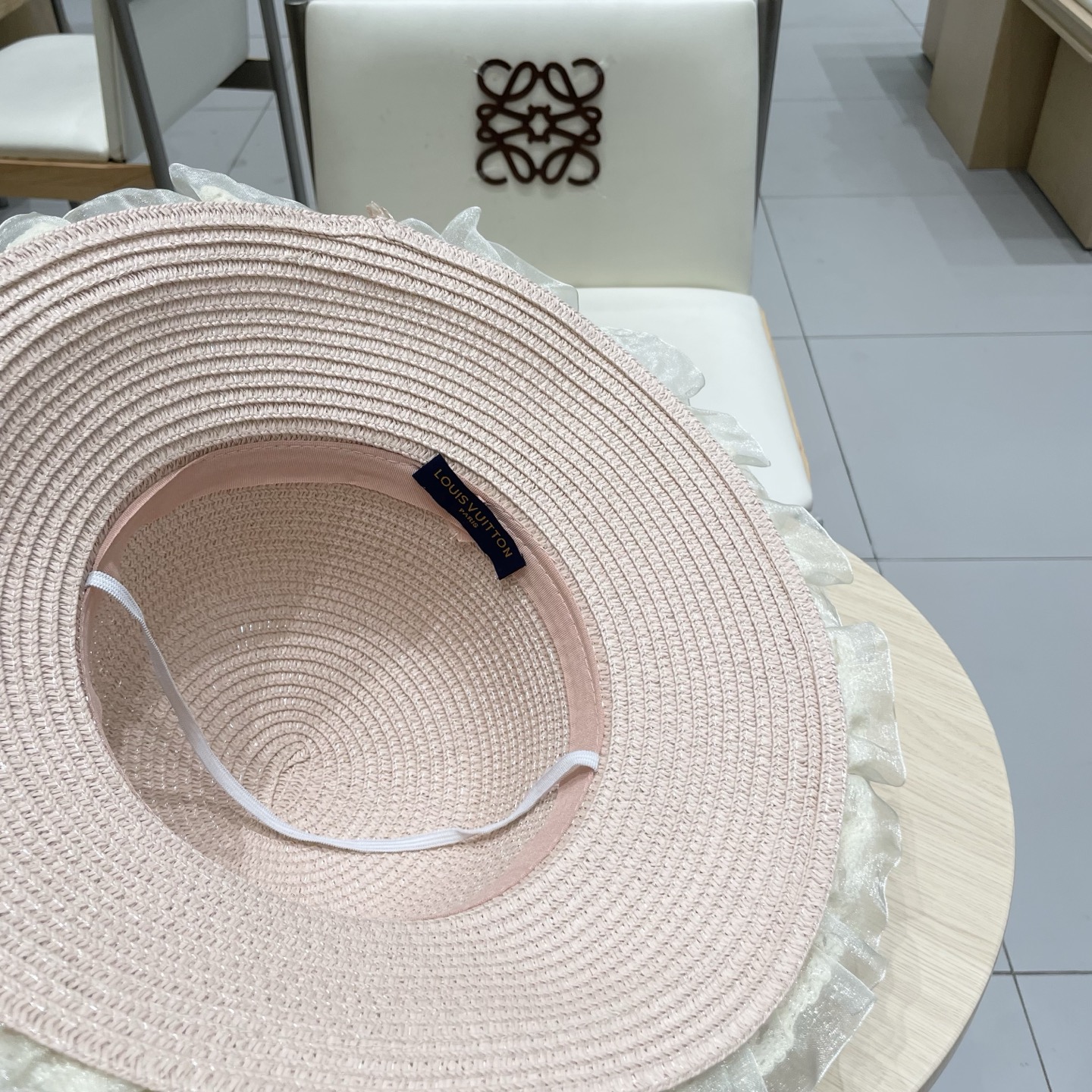 🧢路易威登棒球帽 LouisVuitton😍草帽女蕾丝蝴蝶结遮阳帽户外出游度假太阳帽沙滩防晒帽百搭渔夫帽