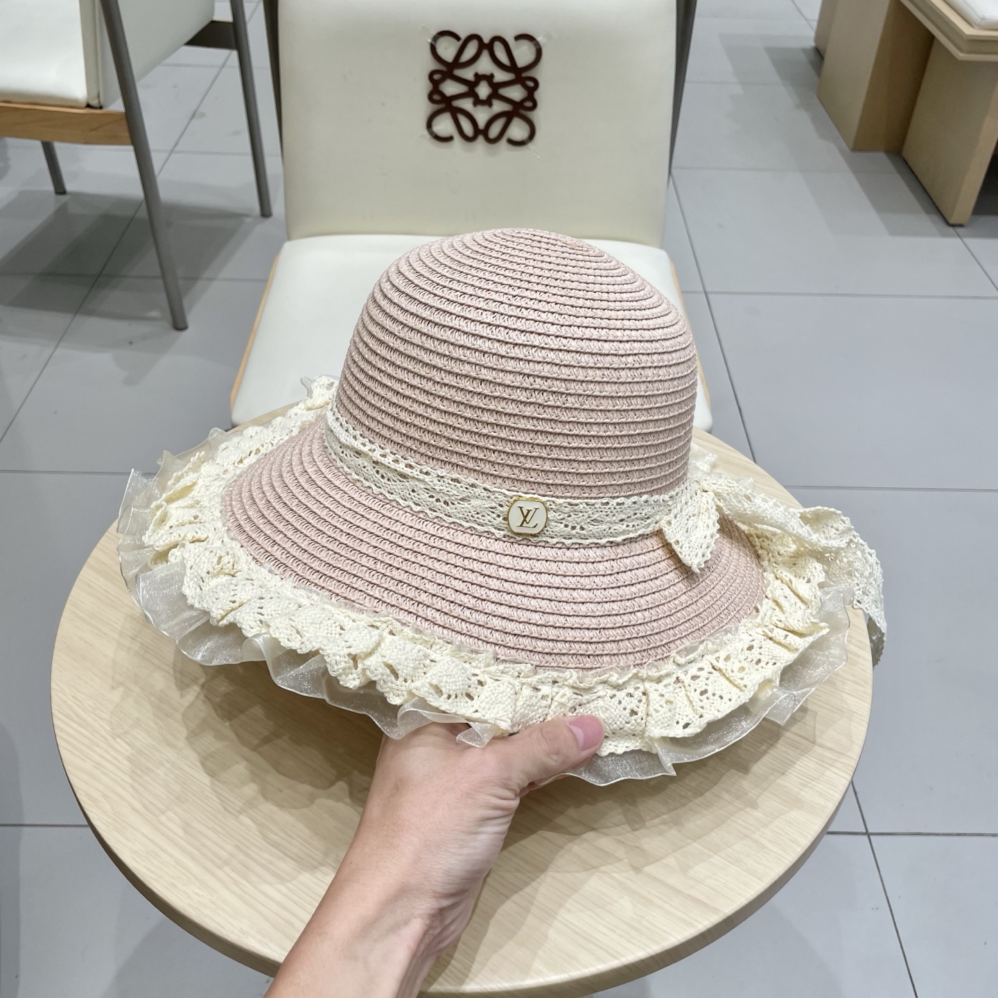 🧢路易威登棒球帽 LouisVuitton😍草帽女蕾丝蝴蝶结遮阳帽户外出游度假太阳帽沙滩防晒帽百搭渔夫帽