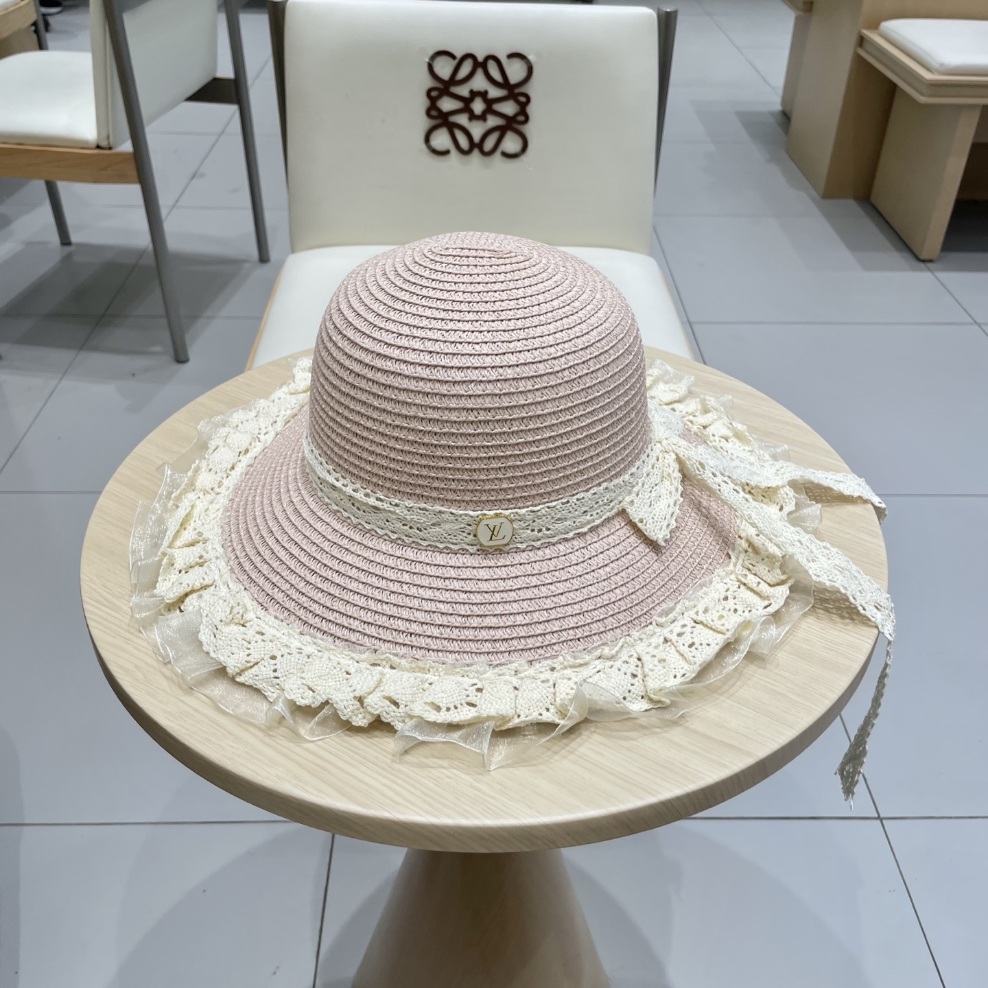 🧢路易威登棒球帽 LouisVuitton😍草帽女蕾丝蝴蝶结遮阳帽户外出游度假太阳帽沙滩防晒帽百搭渔夫帽