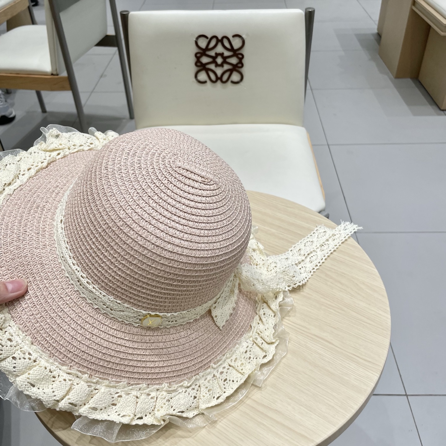 🧢路易威登棒球帽 LouisVuitton😍草帽女蕾丝蝴蝶结遮阳帽户外出游度假太阳帽沙滩防晒帽百搭渔夫帽