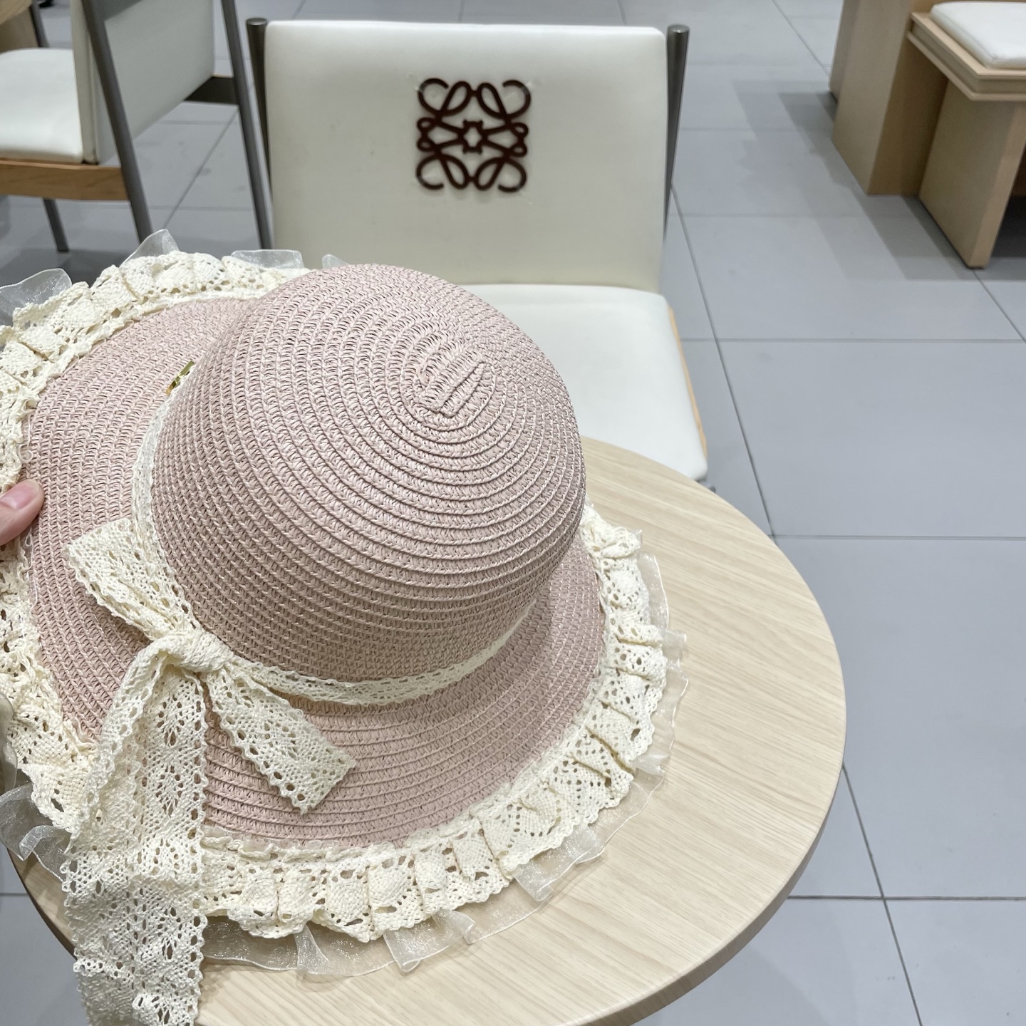 🧢路易威登棒球帽 LouisVuitton😍草帽女蕾丝蝴蝶结遮阳帽户外出游度假太阳帽沙滩防晒帽百搭渔夫帽