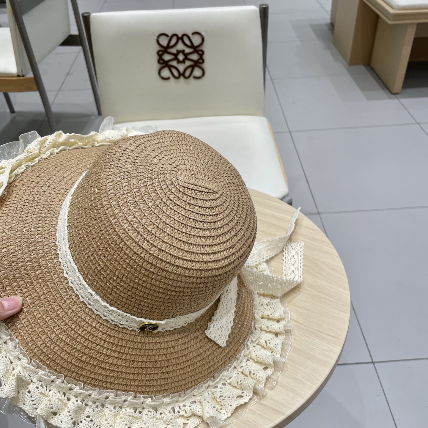 🧢路易威登棒球帽 LouisVuitton😍草帽女蕾丝蝴蝶结遮阳帽户外出游度假太阳帽沙滩防晒帽百搭渔夫帽
