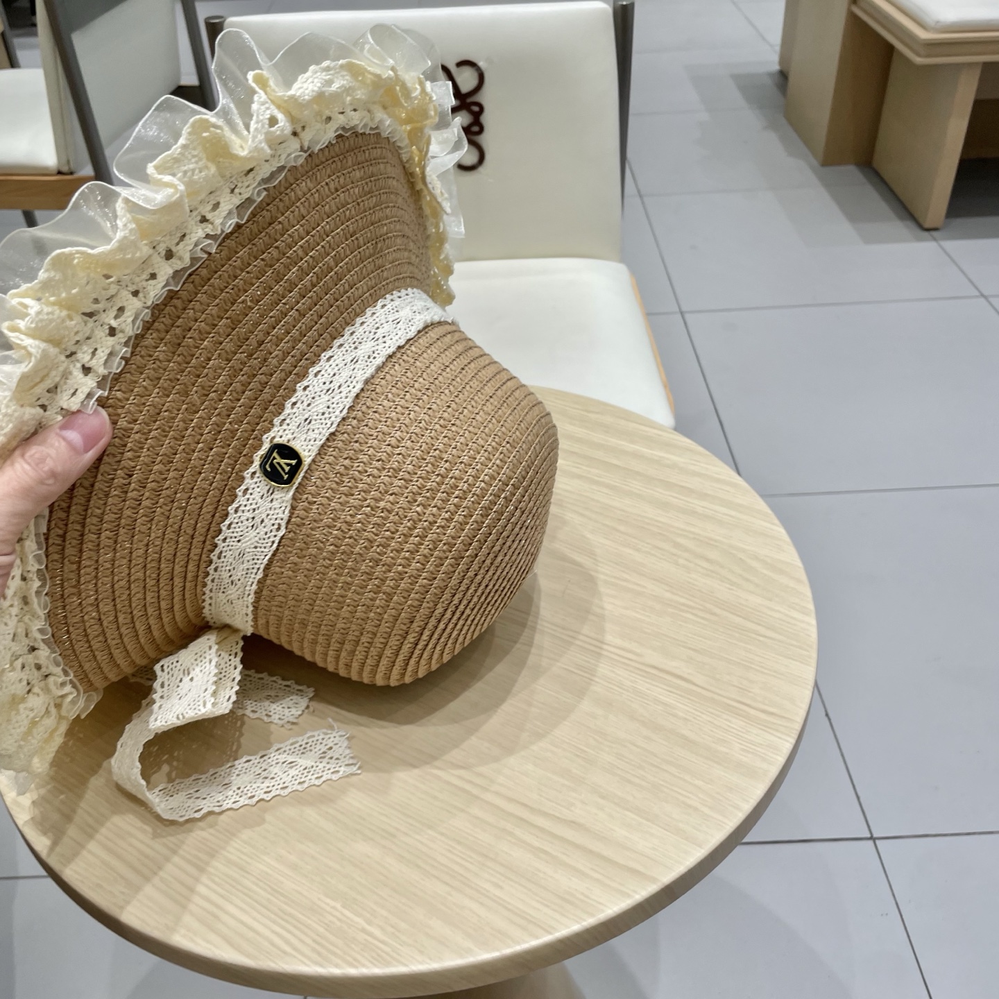 🧢路易威登棒球帽 LouisVuitton😍草帽女蕾丝蝴蝶结遮阳帽户外出游度假太阳帽沙滩防晒帽百搭渔夫帽