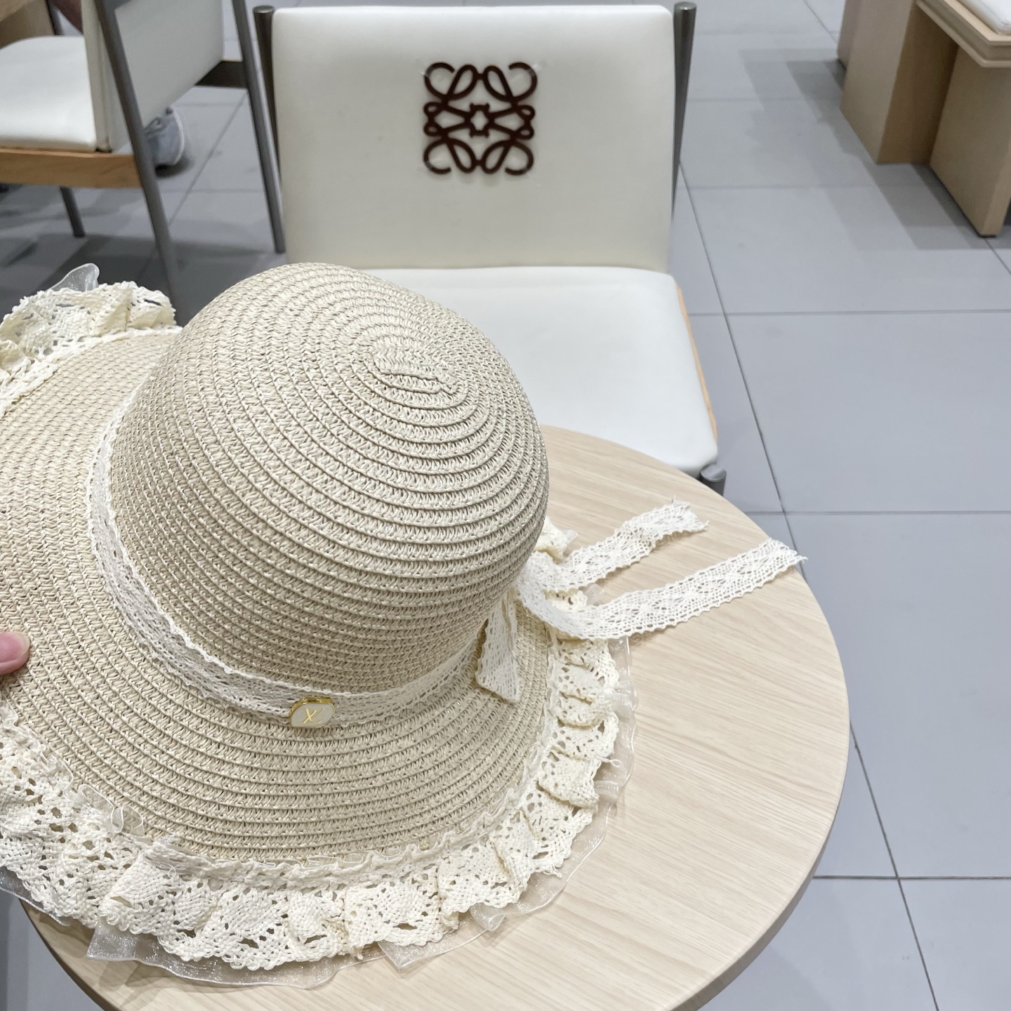 🧢路易威登棒球帽 LouisVuitton😍草帽女蕾丝蝴蝶结遮阳帽户外出游度假太阳帽沙滩防晒帽百搭渔夫帽