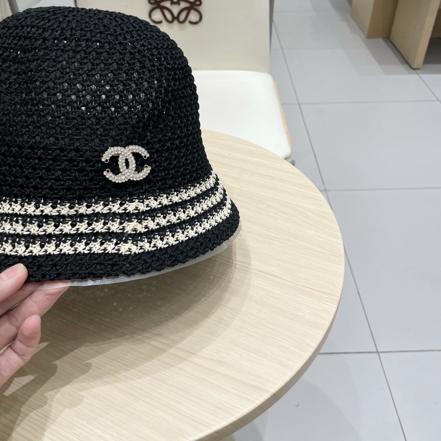 chanel香奈儿手工钩织帽子女韩版百搭镂空透气夏天薄款条纹遮阳草编盆帽水桶帽