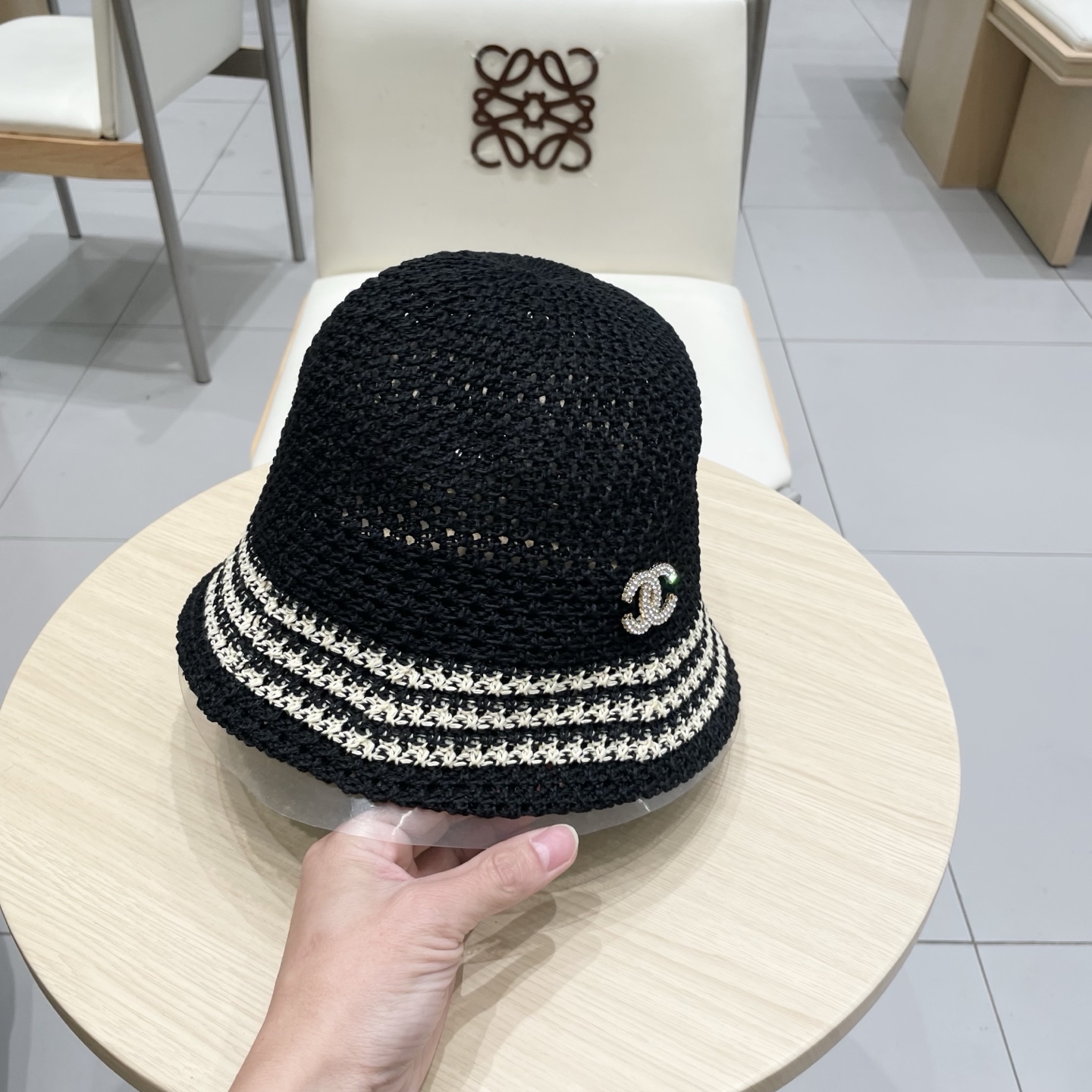 chanel香奈儿手工钩织帽子女韩版百搭镂空透气夏天薄款条纹遮阳草编盆帽水桶帽